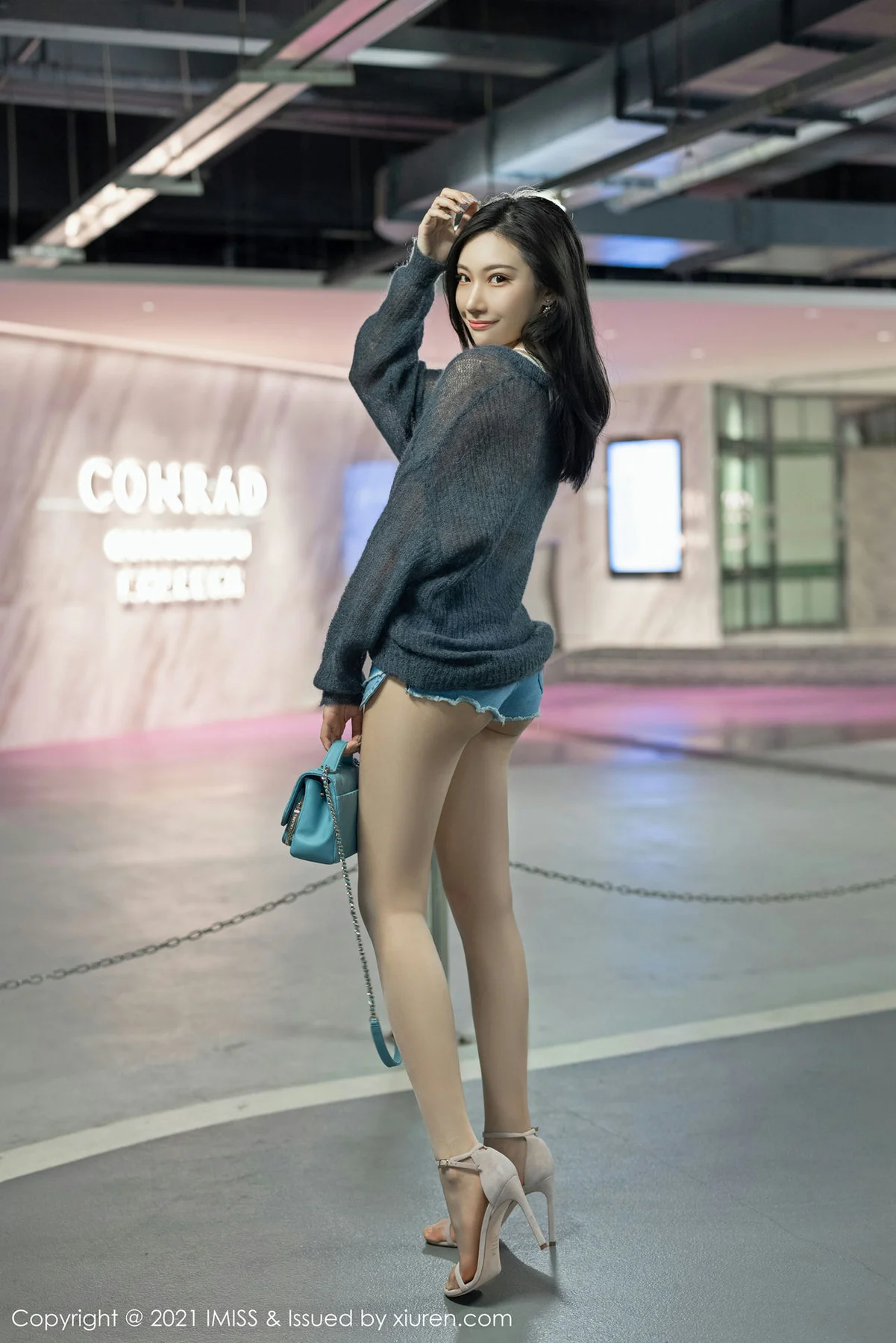 IMiss 爱蜜社 Vol.571 圆润翘臀美腿 小狐狸Kathryn 时尚街拍 - 6