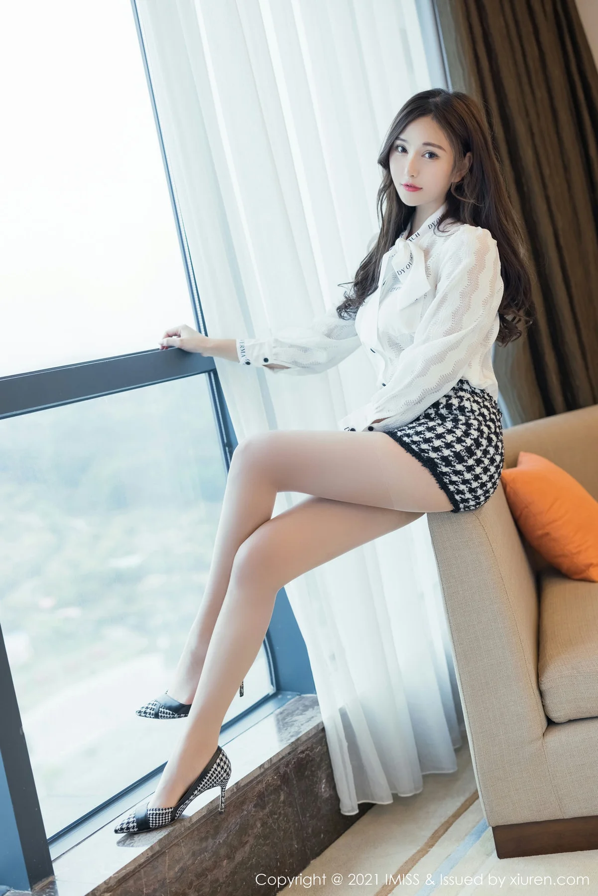 IMiss 爱蜜社 Vol.579 朦胧丝足 Lavinia肉肉 明艳都市OL - 7