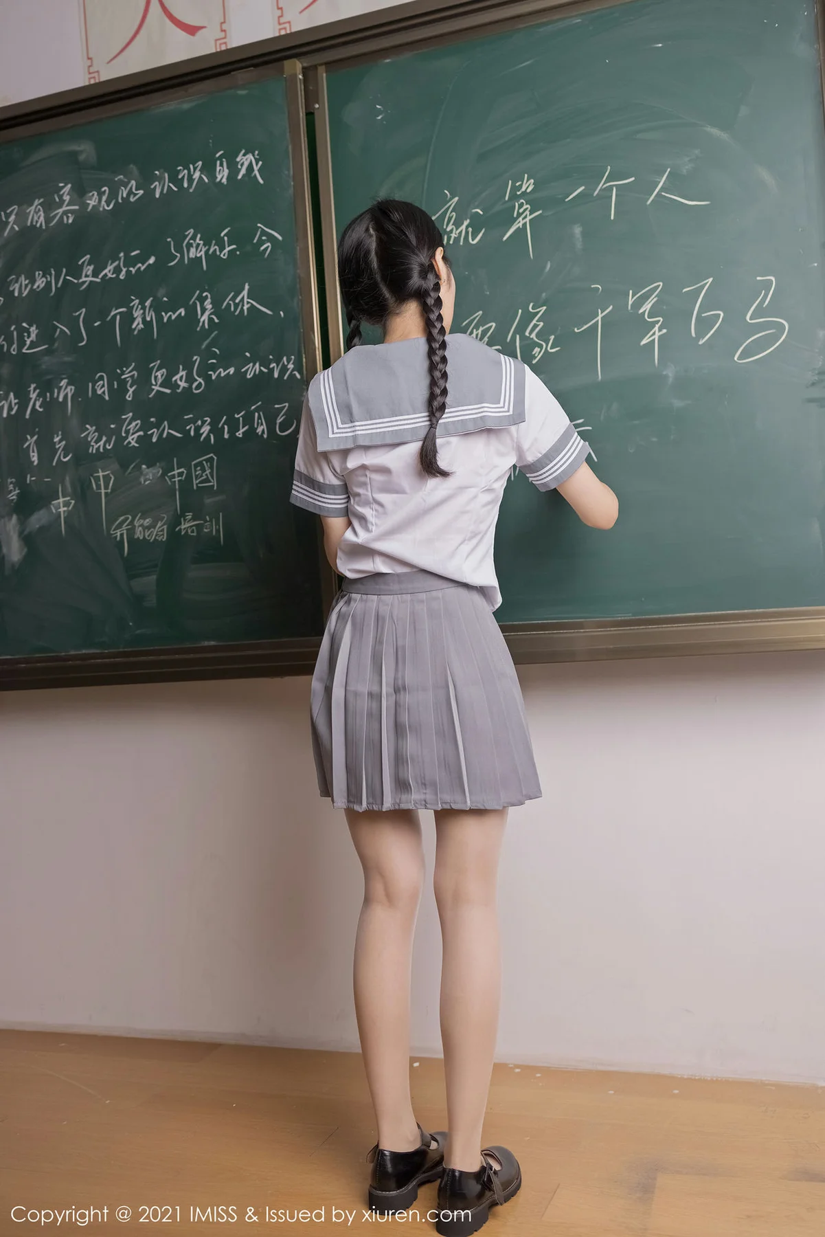 IMiss 爱蜜社 Vol.583 真实教室场景 Angela00 校服制服写真 - 5