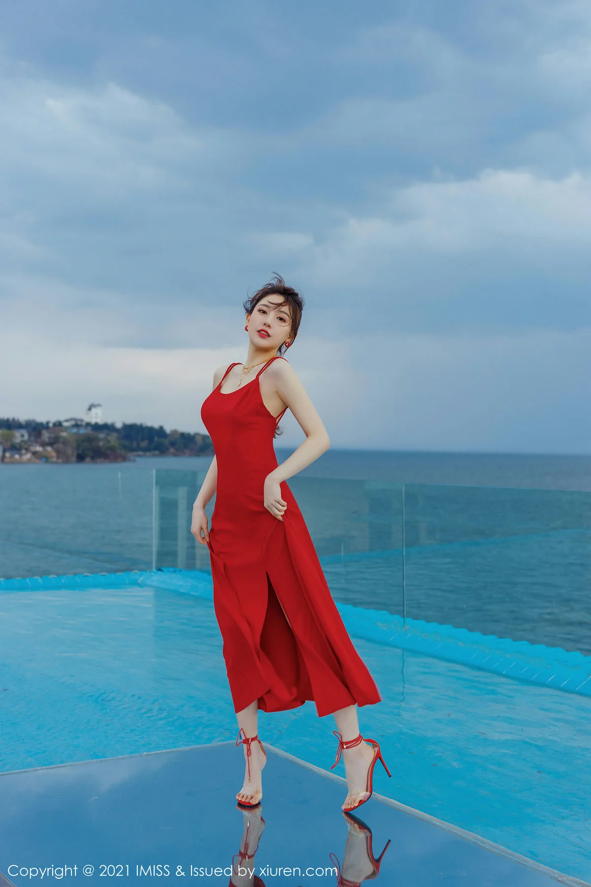 IMiss 爱蜜社 Vol.586 街拍系列 Lynn刘奕宁 性感写真 - 10