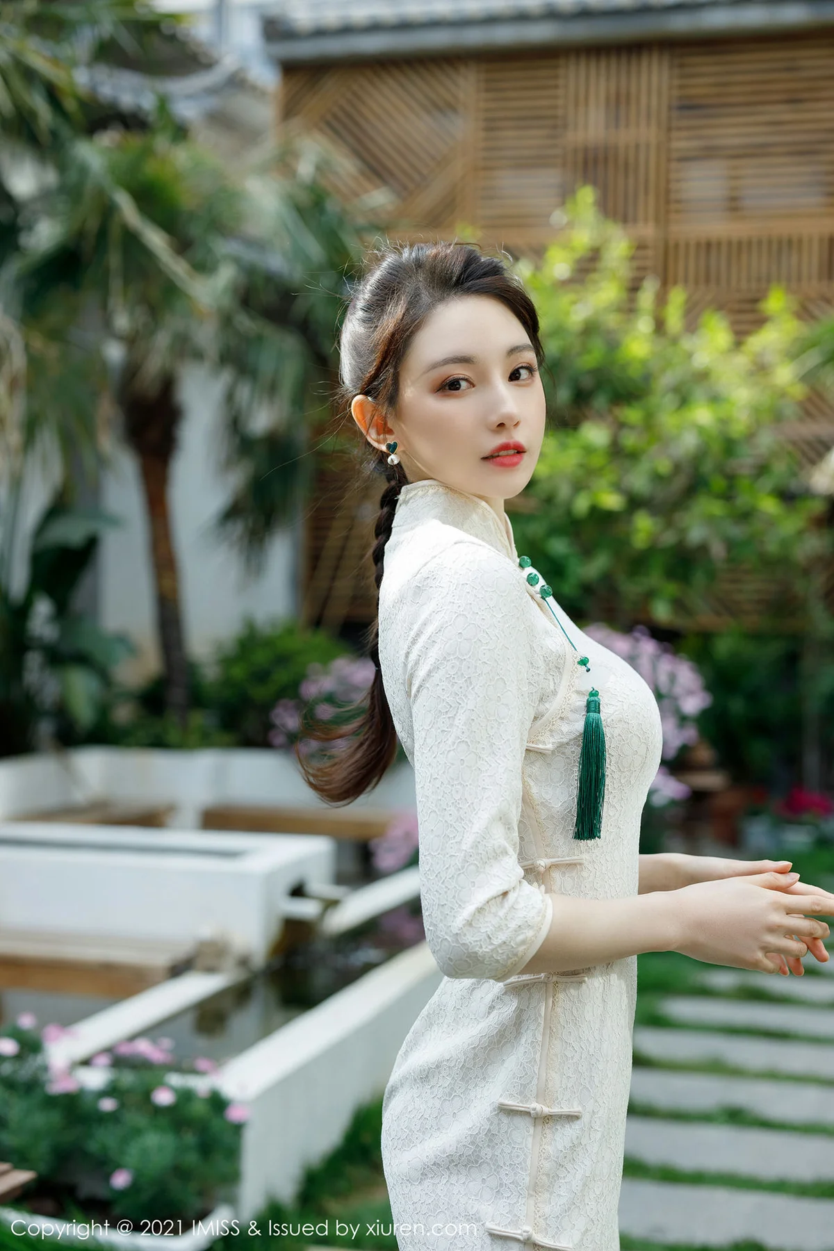 IMiss 爱蜜社 Vol.586 街拍系列 Lynn刘奕宁 性感写真 - 6