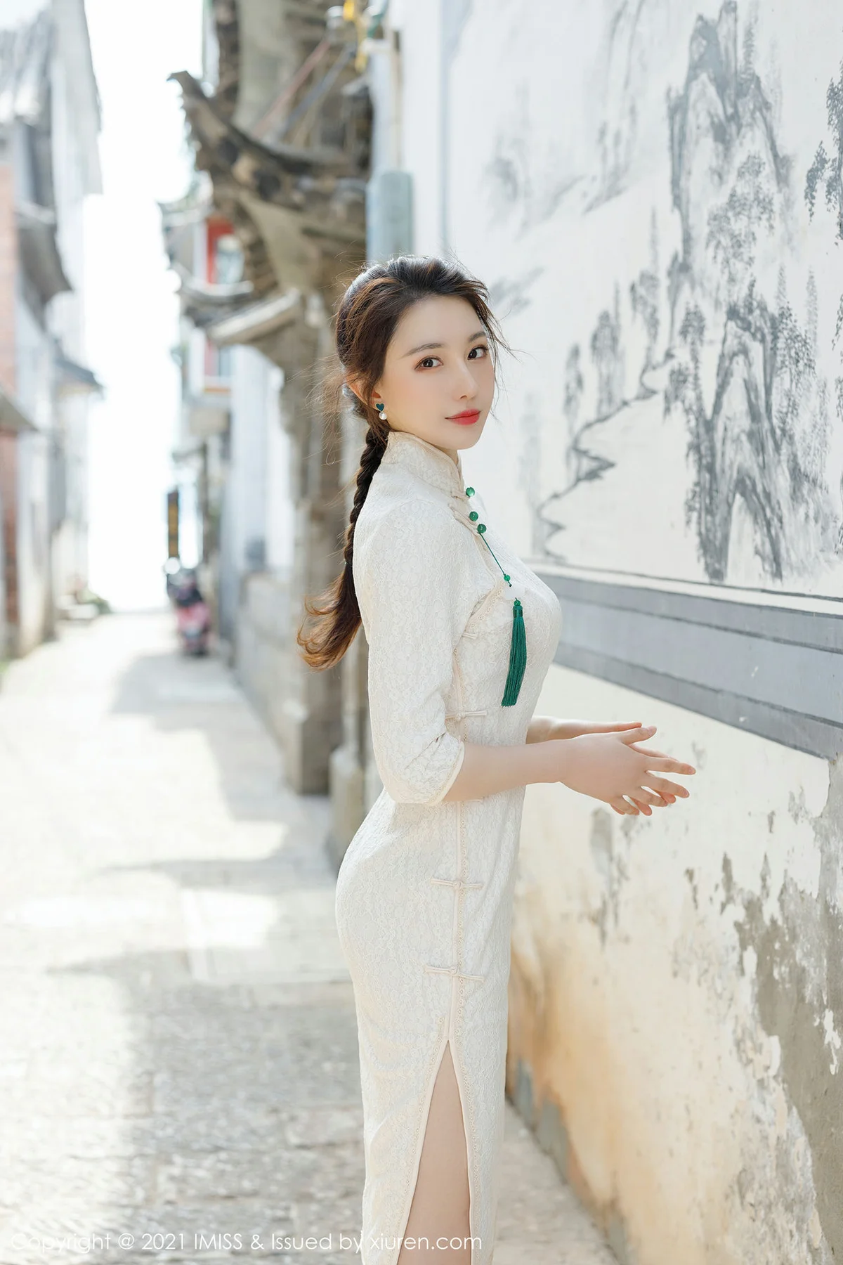 IMiss 爱蜜社 Vol.586 街拍系列 Lynn刘奕宁 性感写真 - 9