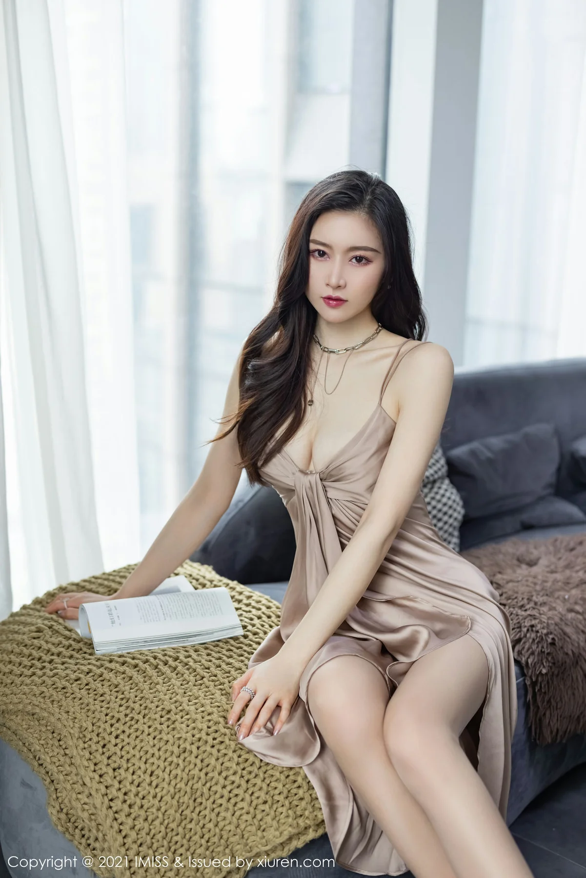 IMiss 爱蜜社 Vol.592 气质美女 Vanessa 性感魅力写真 - 2