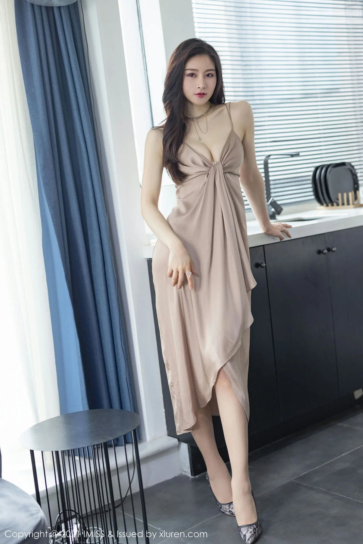 IMiss 爱蜜社 Vol.592 气质美女 Vanessa 性感魅力写真 - 5