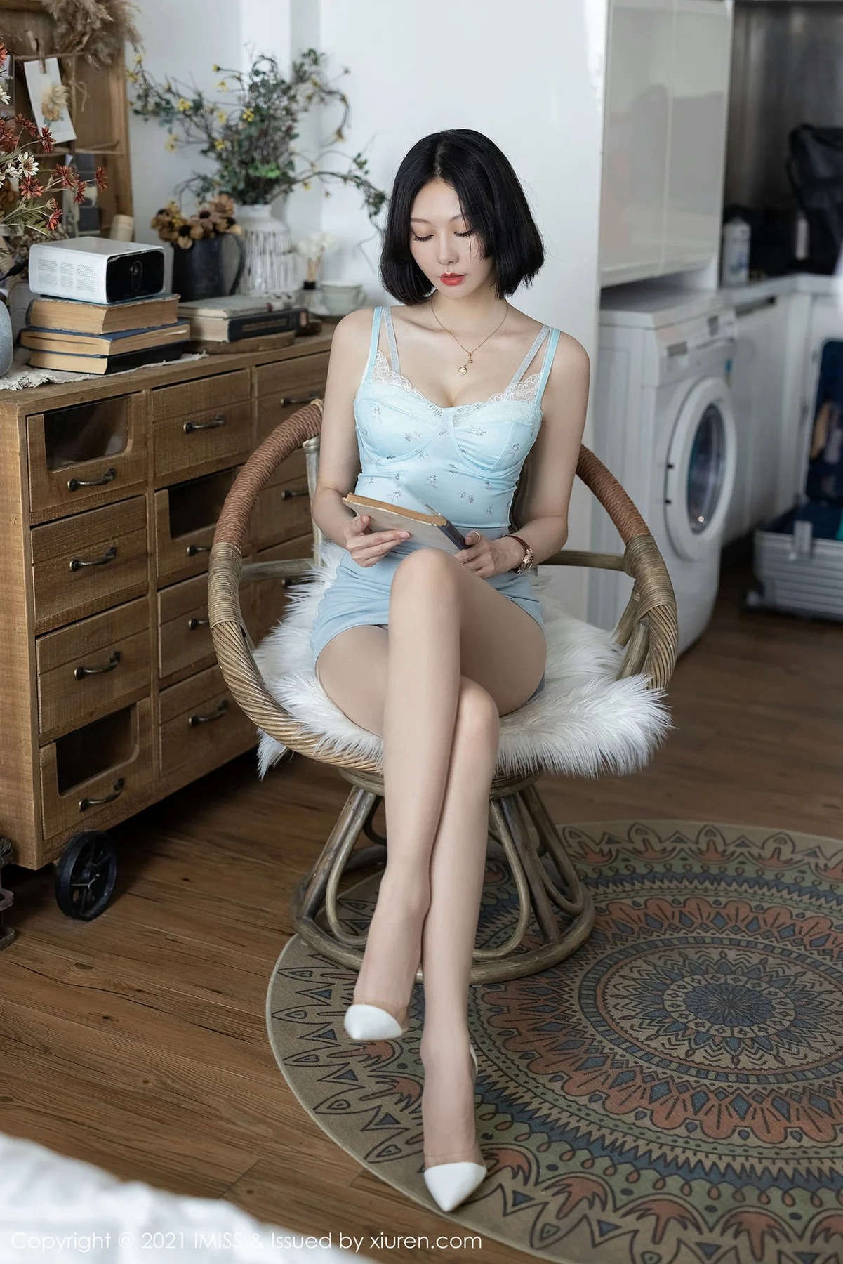 IMiss 爱蜜社 Vol.595 气质美女 艺轩 最新性感 - 3