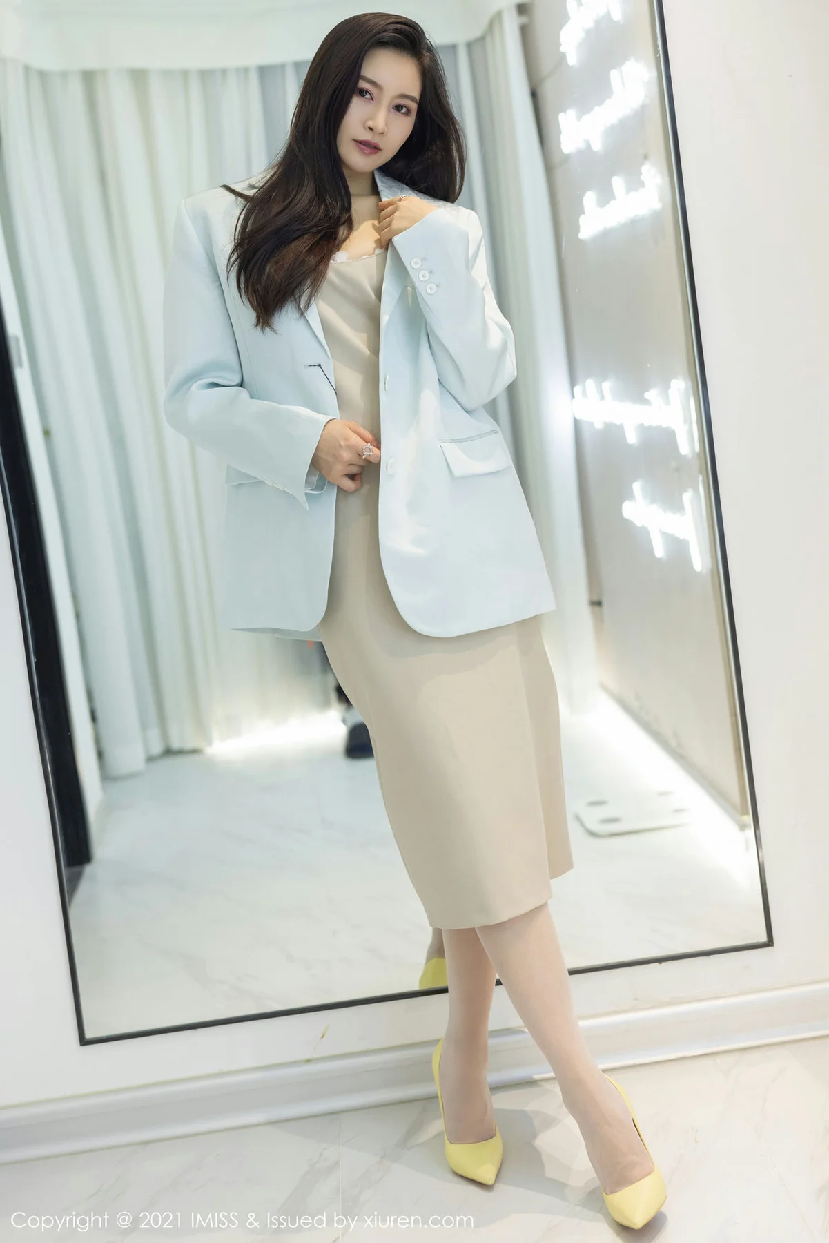 IMiss 爱蜜社 Vol.601 碎花与蕾丝内衣 Vanessa 气质美女写真3 - 8