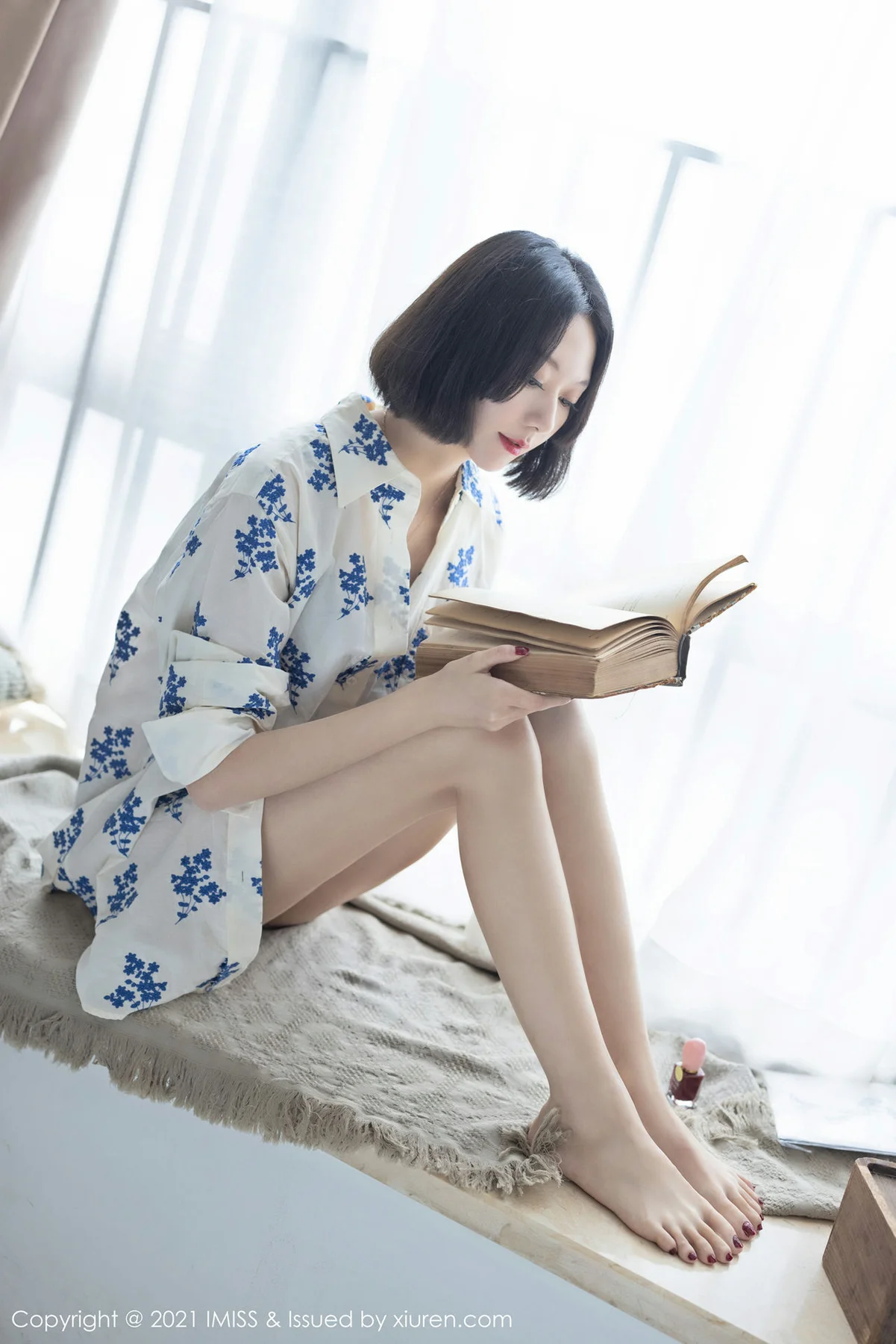 IMiss 爱蜜社 Vol.602 朦胧丝足美腿  艺轩 气质美女写真2 - 2