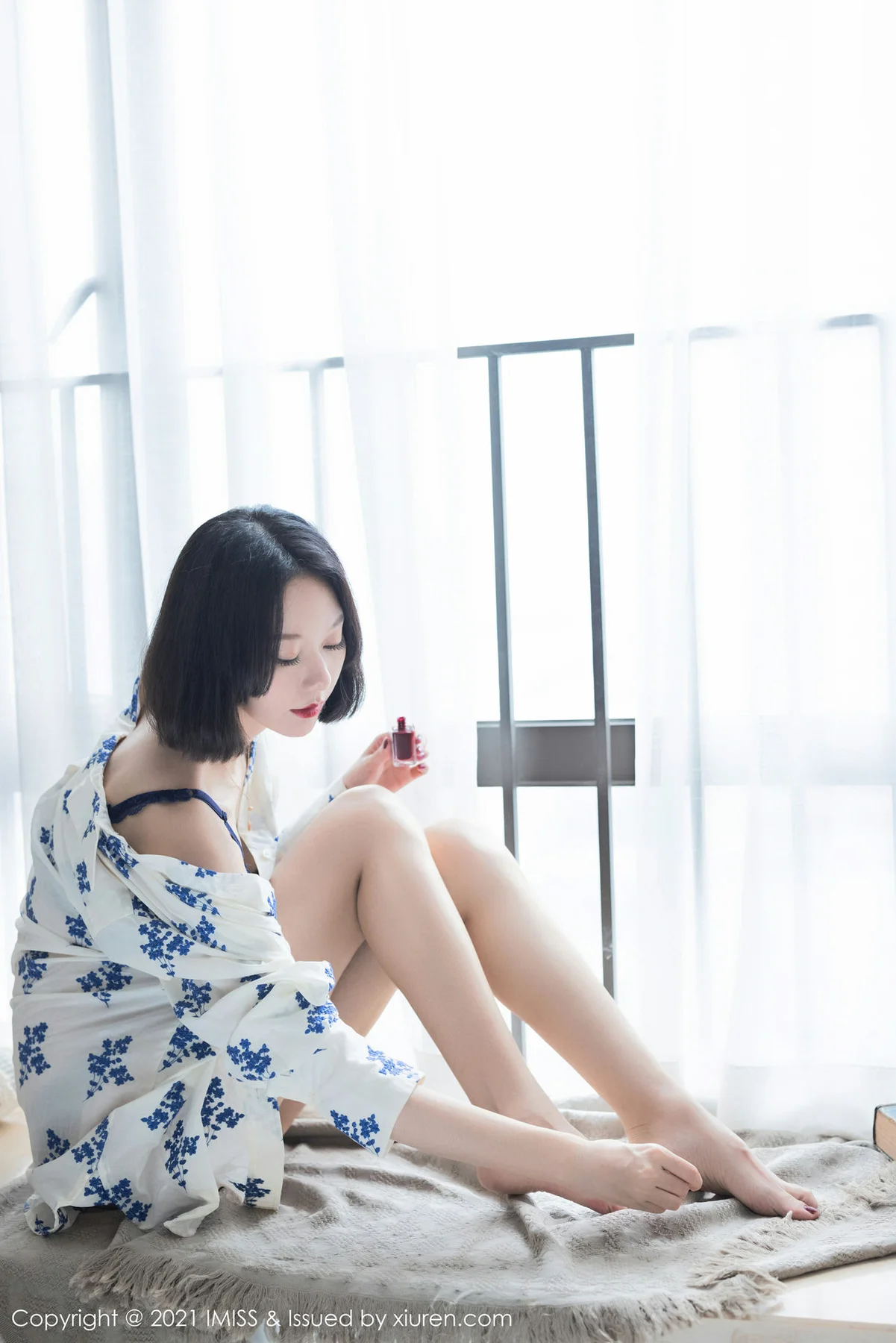 IMiss 爱蜜社 Vol.602 朦胧丝足美腿  艺轩 气质美女写真2 - 10