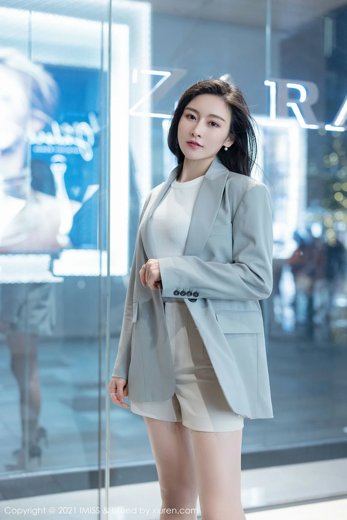 IMiss 爱蜜社 Vol.610  朦胧美腿 Vanessa 气质美女3 - 5