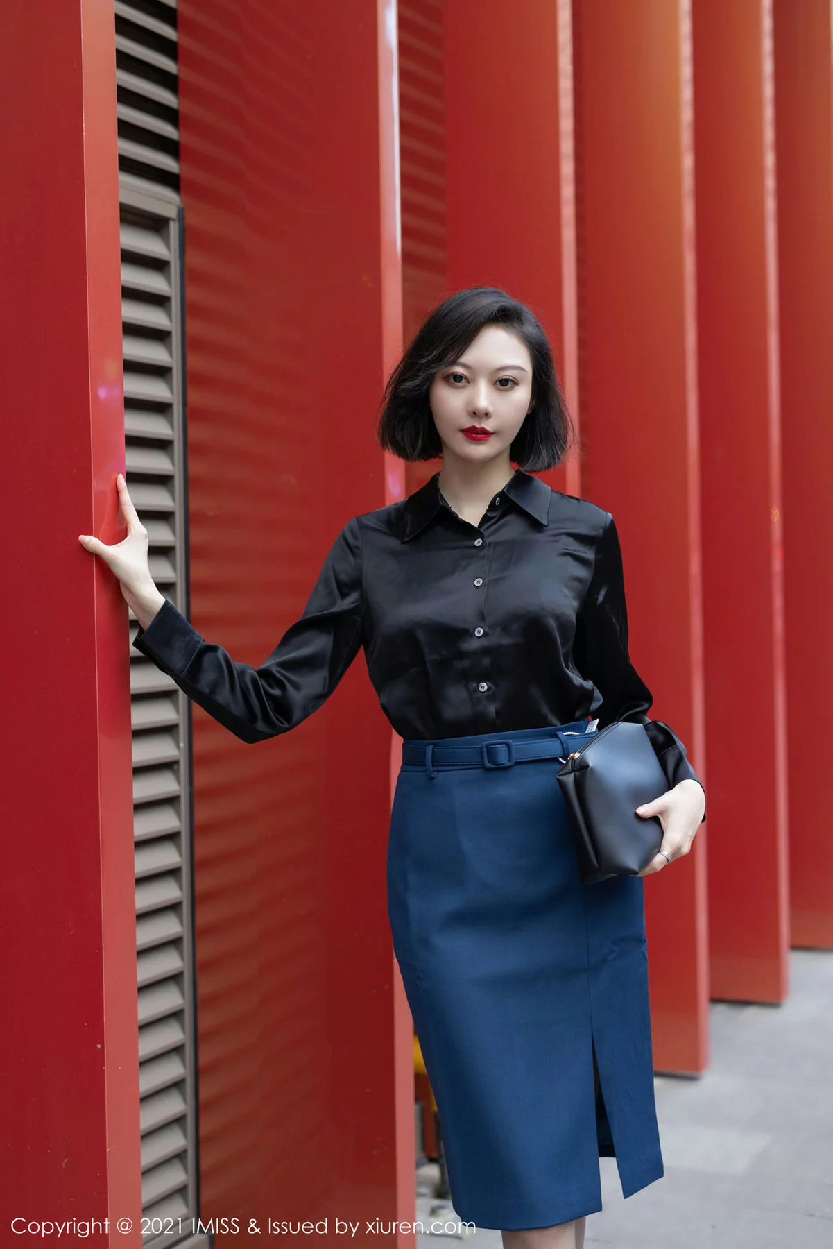 IMiss 爱蜜社 Vol.615 典雅OL 艺轩 性感写真 - 2