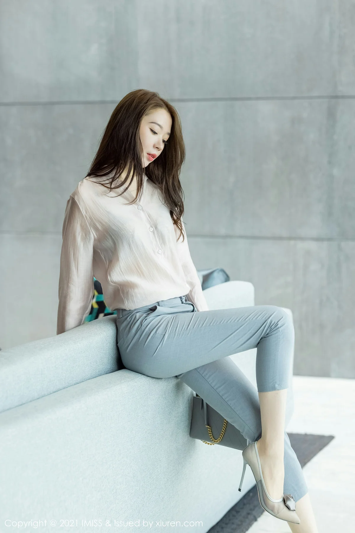 IMiss 爱蜜社 Vol.631 都市OL丝足 梦心月 心愿旅拍2 - 3