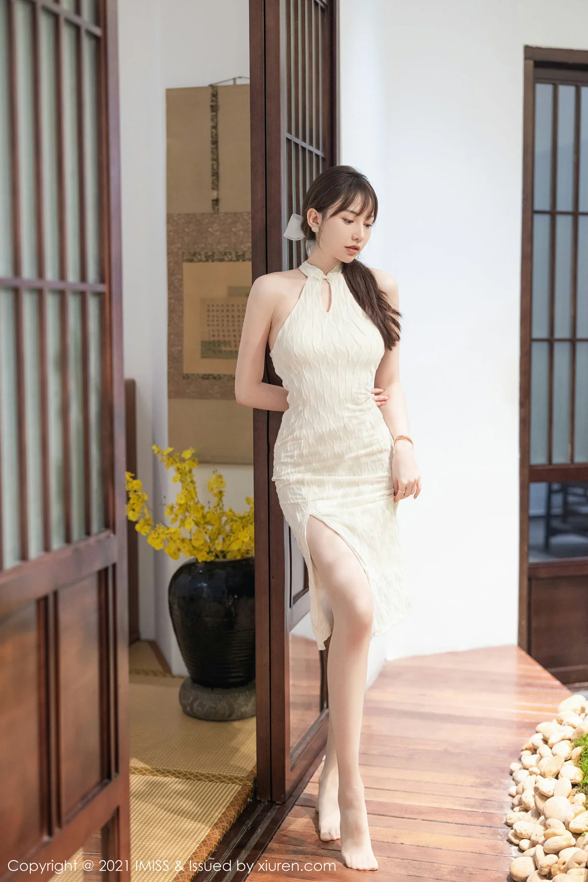 IMiss 爱蜜社 Vol.636   Lynn刘奕宁 茶艺与街拍气质女神写真 - 1