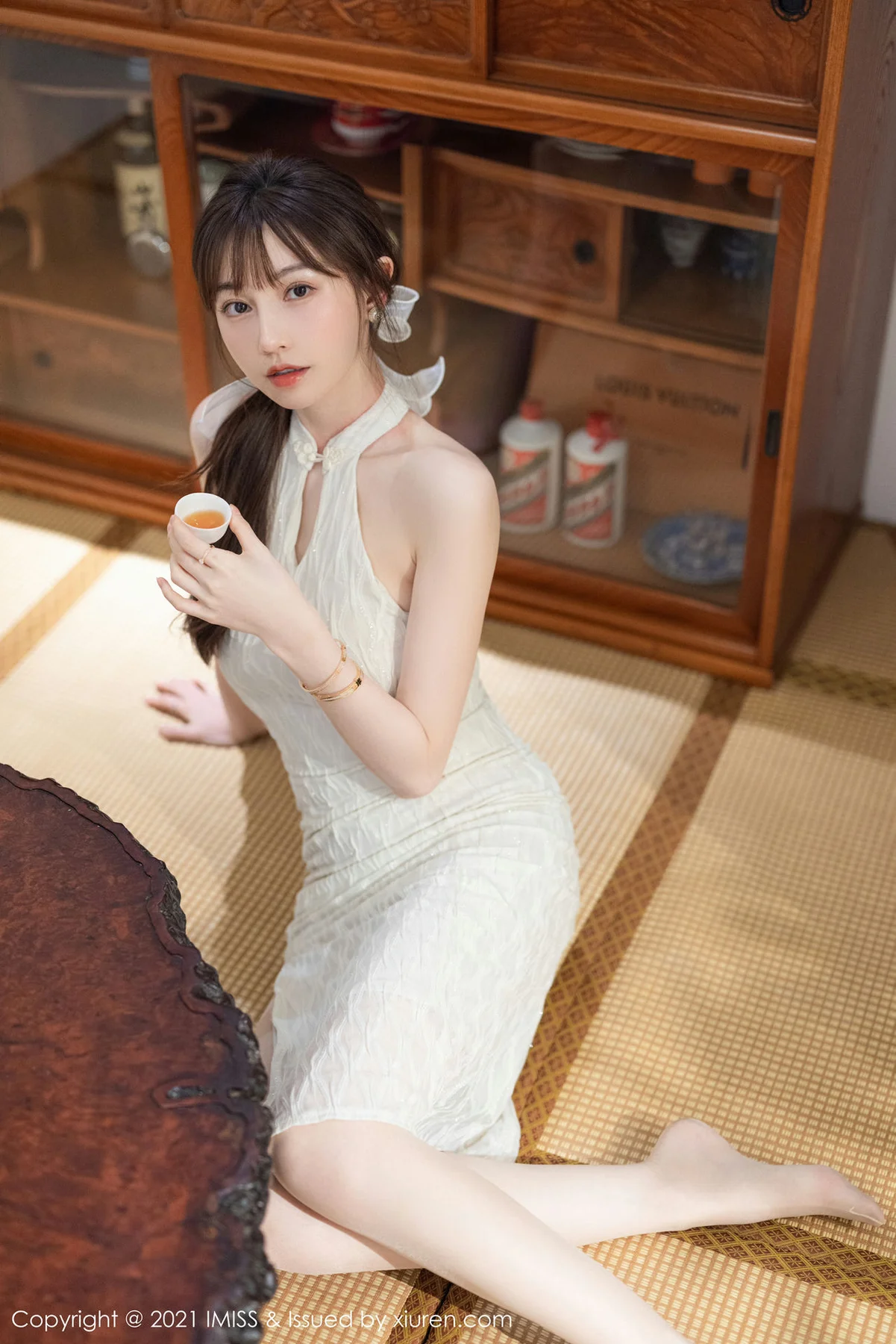 IMiss 爱蜜社 Vol.636   Lynn刘奕宁 茶艺与街拍气质女神写真 - 10