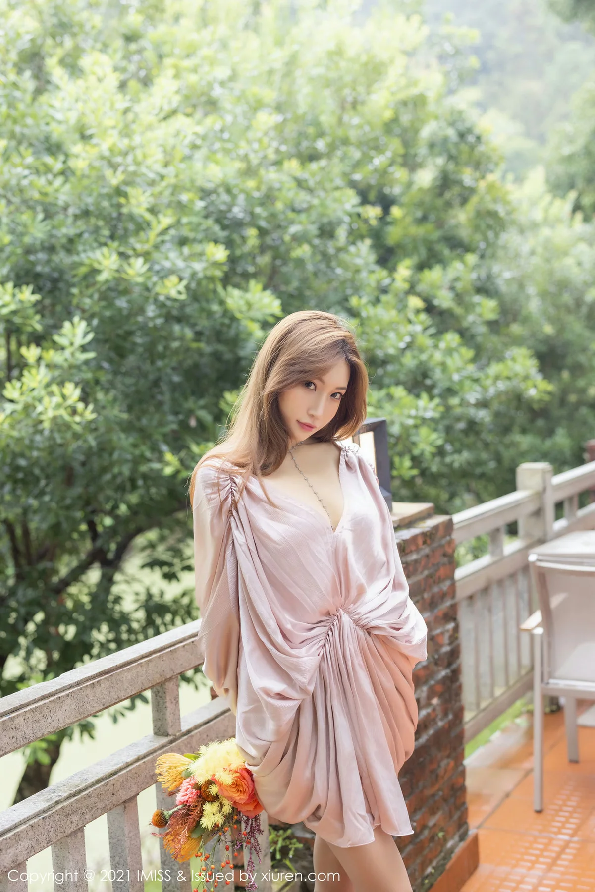 IMiss 爱蜜社 Vol.640 小狐狸Kathryn 淡粉睡衣蕾丝袜  心愿旅拍 - 3