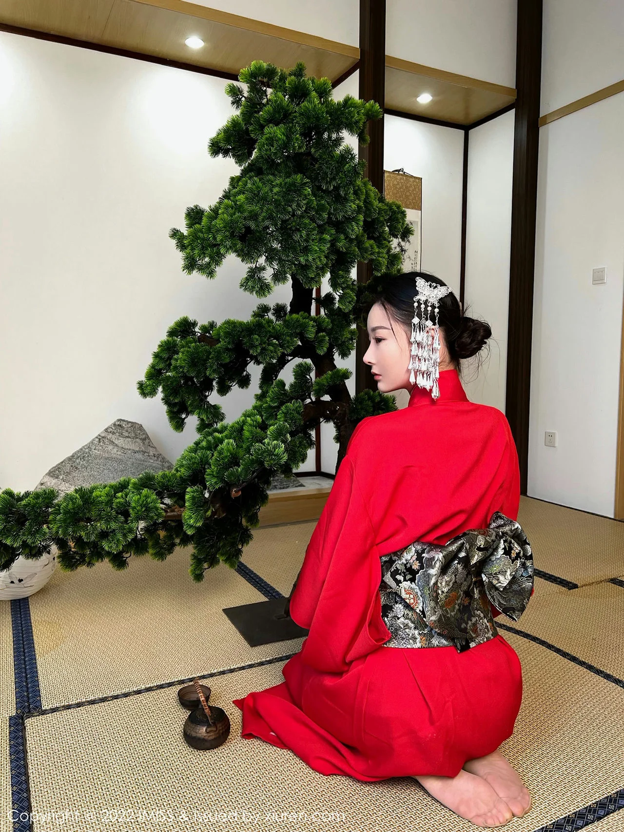 IMiss 爱蜜社 Vol.669 新人模特 逗逗doudou 性感写真 - 1