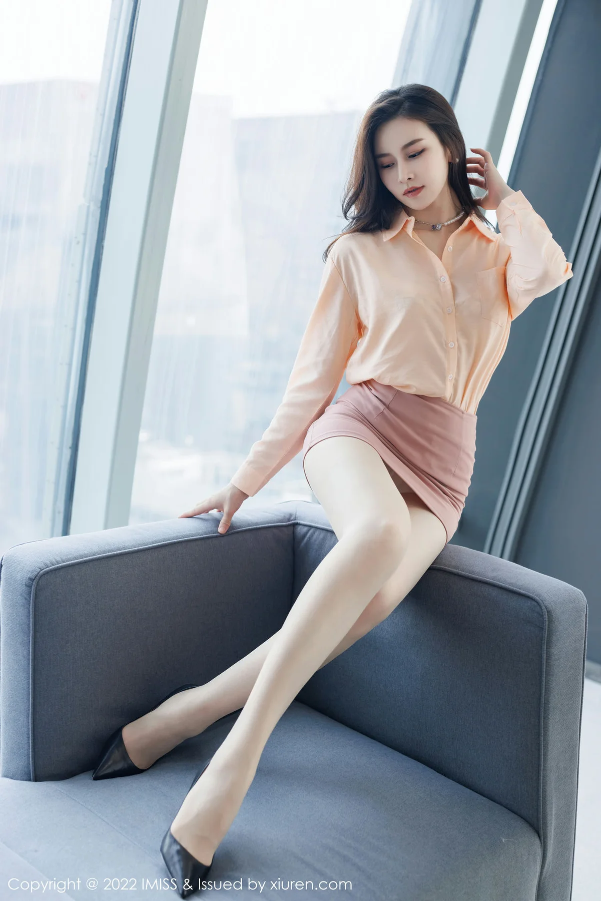 IMiss 爱蜜社 Vol.694 气质美女 Vanessa 性感写真 - 1