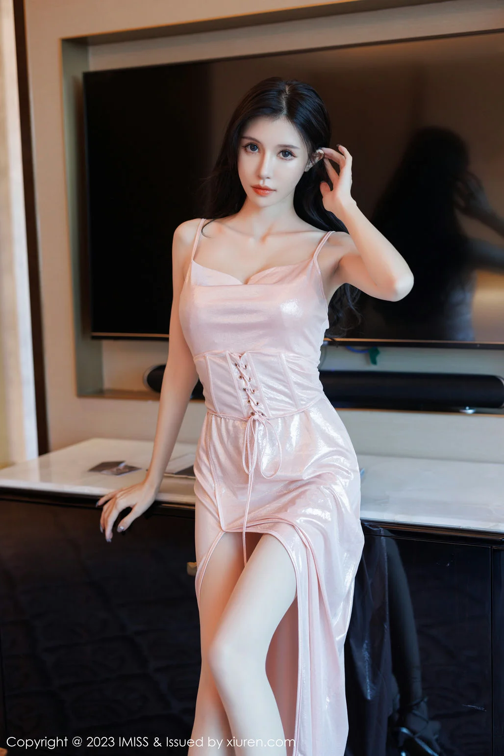 IMiss 爱蜜社 Vol.711 泥鳅鳅 酒店场景拍摄性感写真2 - 3