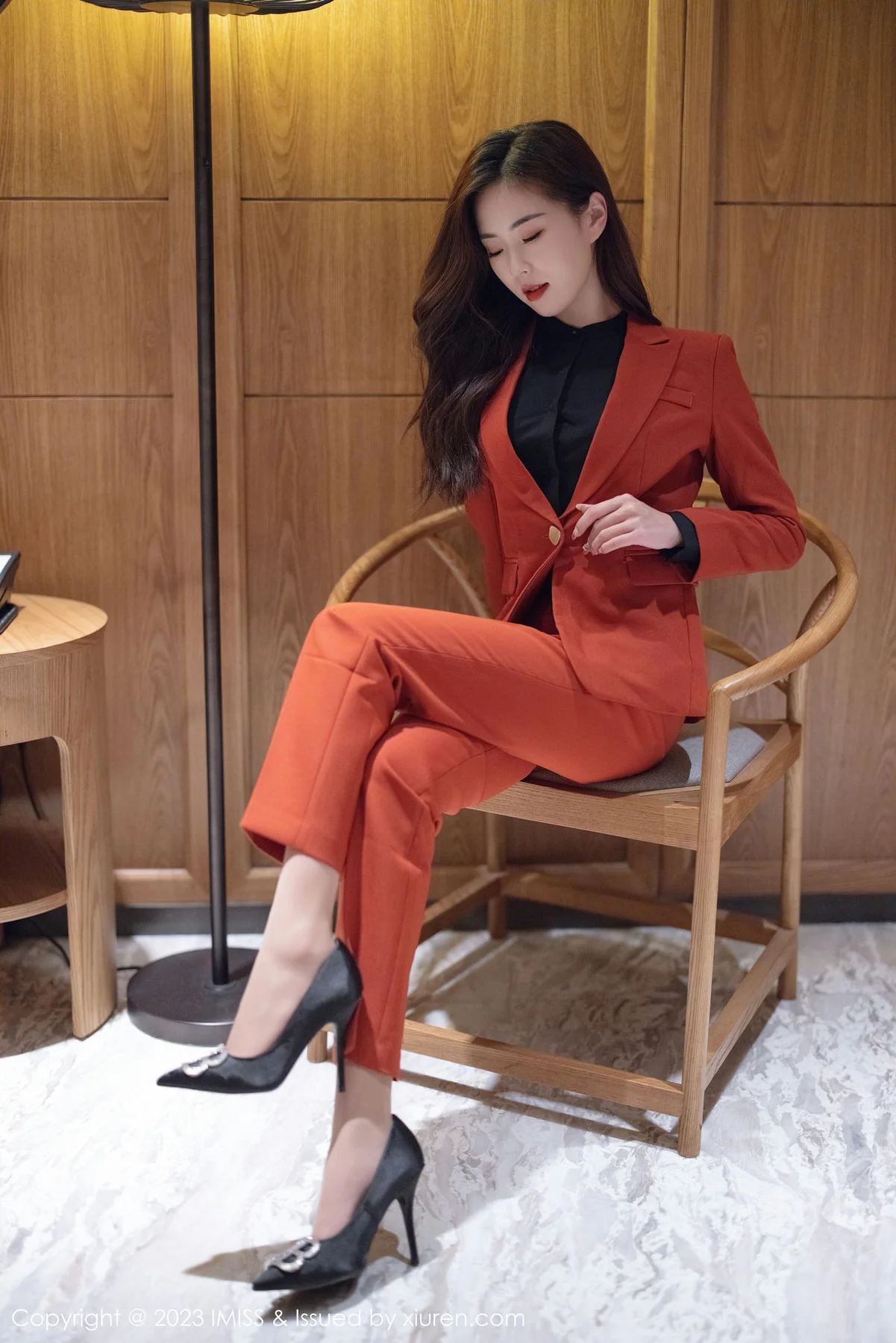 IMiss 爱蜜社 Vol.717 杨紫嫣candy 职场OL性感写真1 - 4