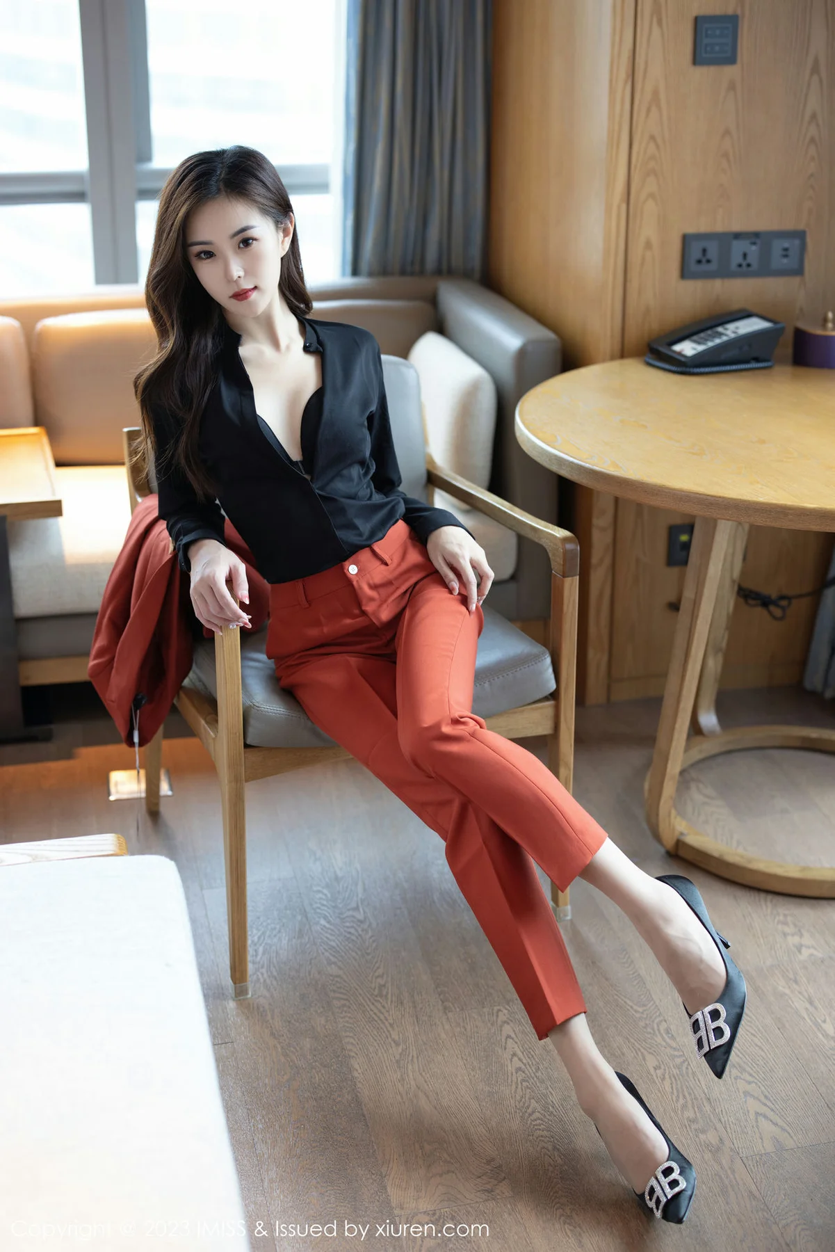 IMiss 爱蜜社 Vol.717 杨紫嫣candy 职场OL性感写真1 - 3