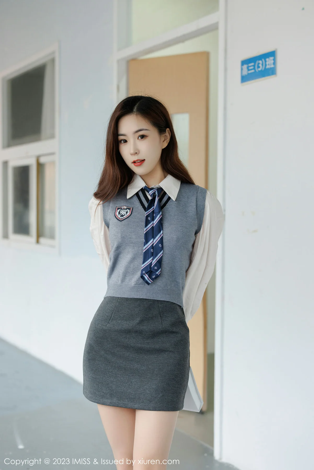 IMiss 爱蜜社 Vol.730 杨紫嫣candy 性感学姐装扮性感写真3 - 2