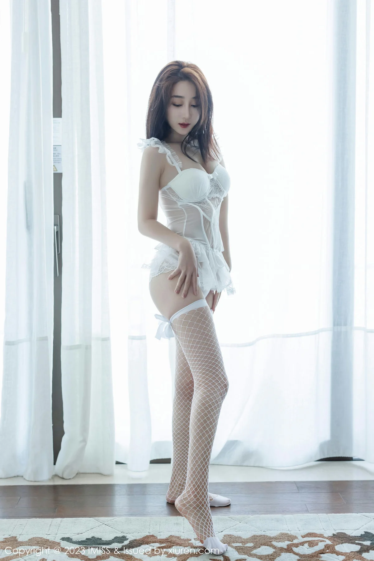 IMiss 爱蜜社 Vol.733 九月生__ 白色蕾丝轻透短裙性感写真3 - 2