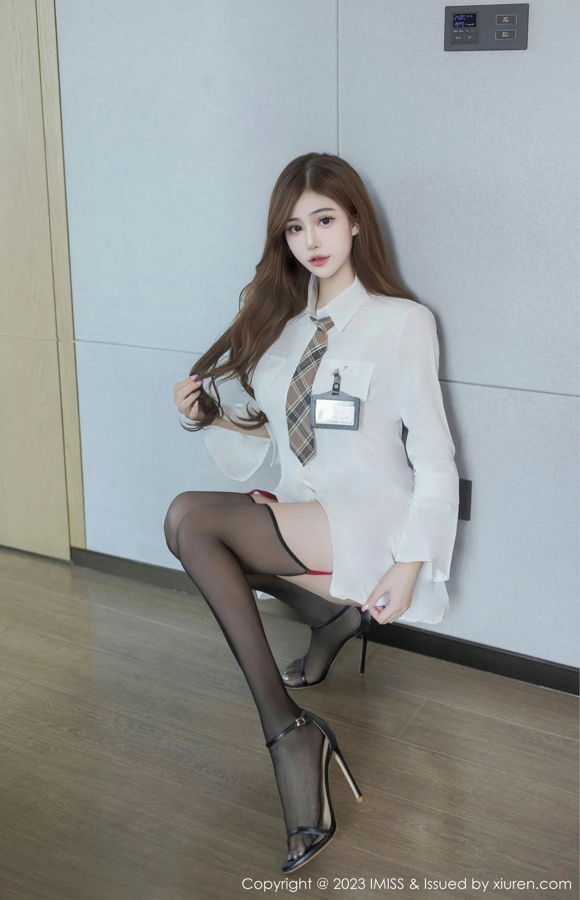 IMiss 爱蜜社 Vol.741 Lavinia肉肉 魅惑黑丝性感写真33 - 3