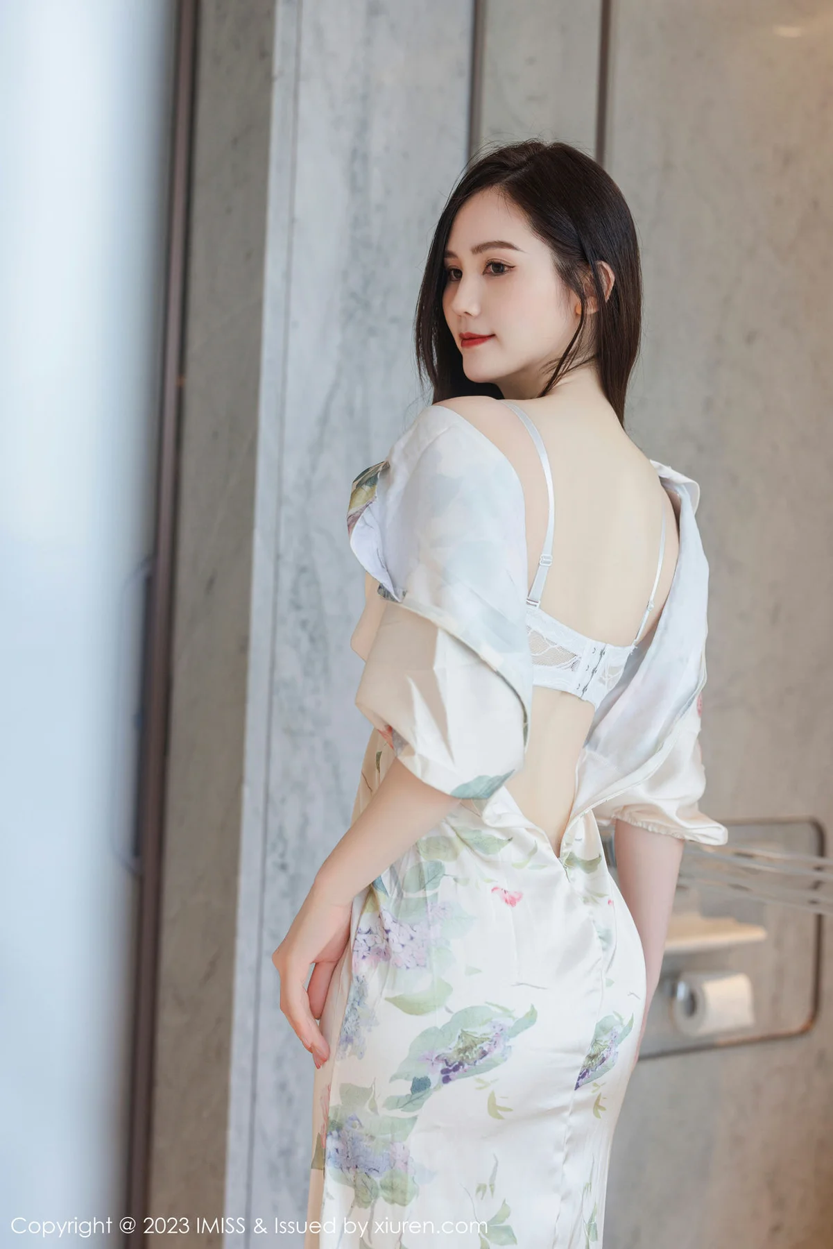 IMiss 爱蜜社 Vol.745 SISY思 诱人原色丝袜性感写真 - 3