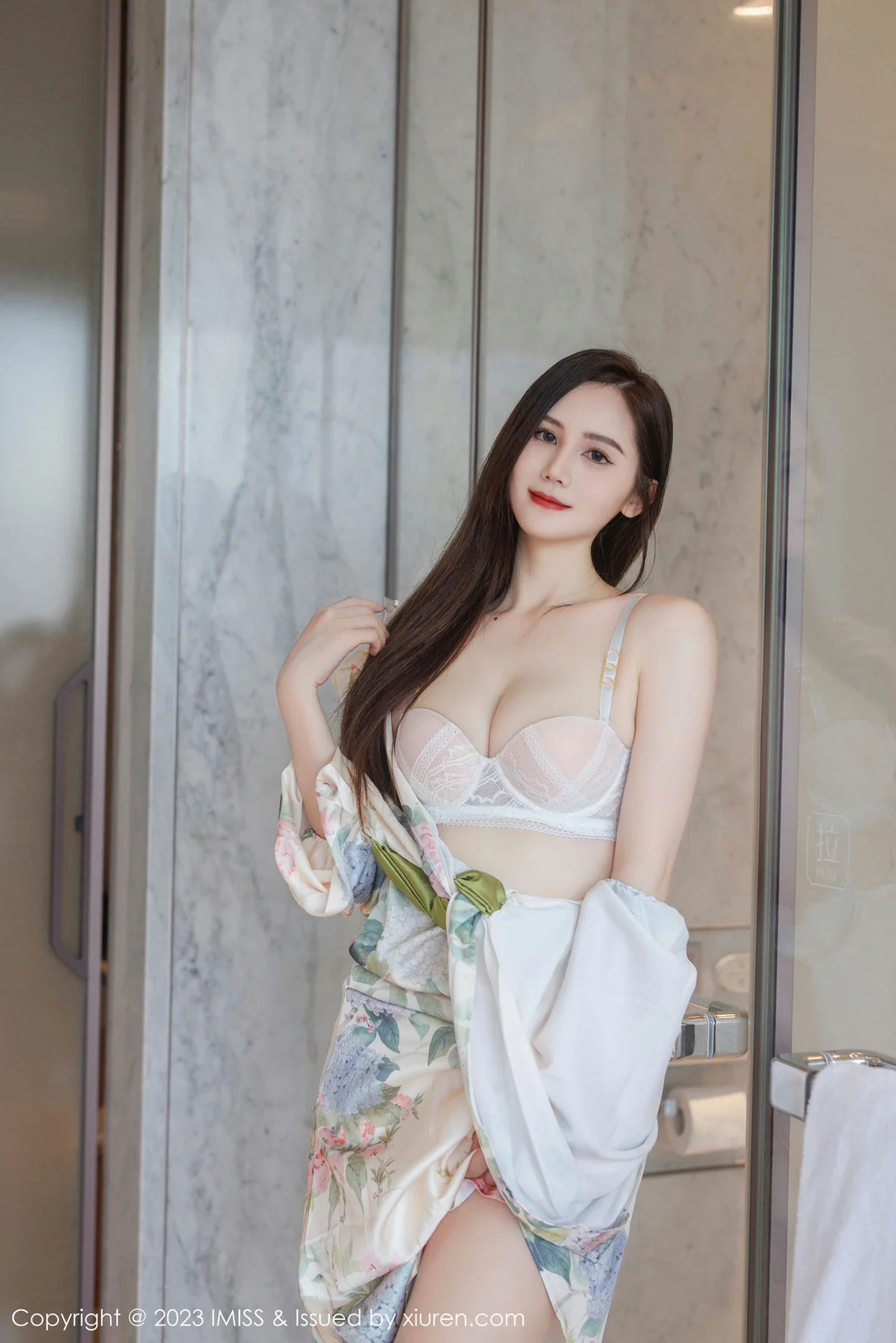 IMiss 爱蜜社 Vol.745 SISY思 诱人原色丝袜性感写真 - 9