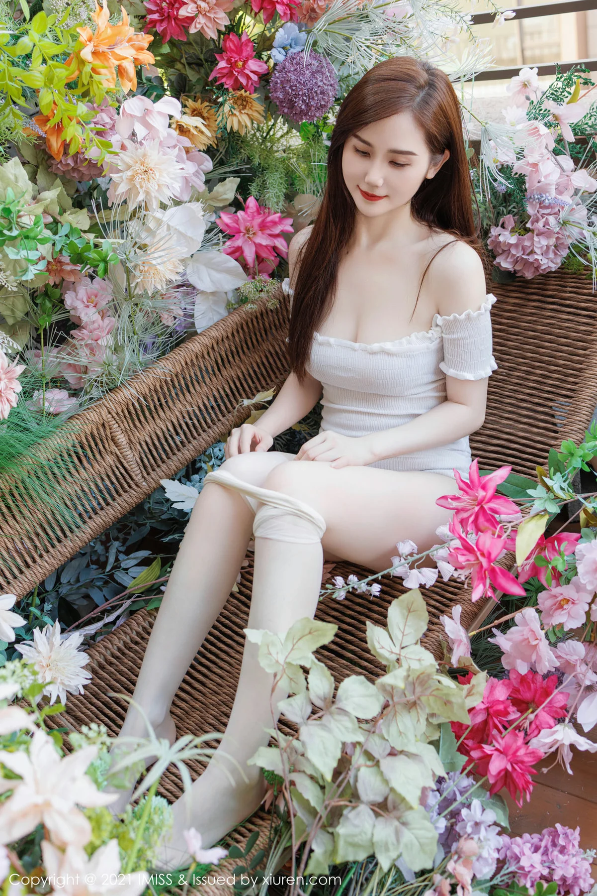 IMiss 爱蜜社 Vol.761 SISY思 紫色蕾丝内衣性感写真 - 9