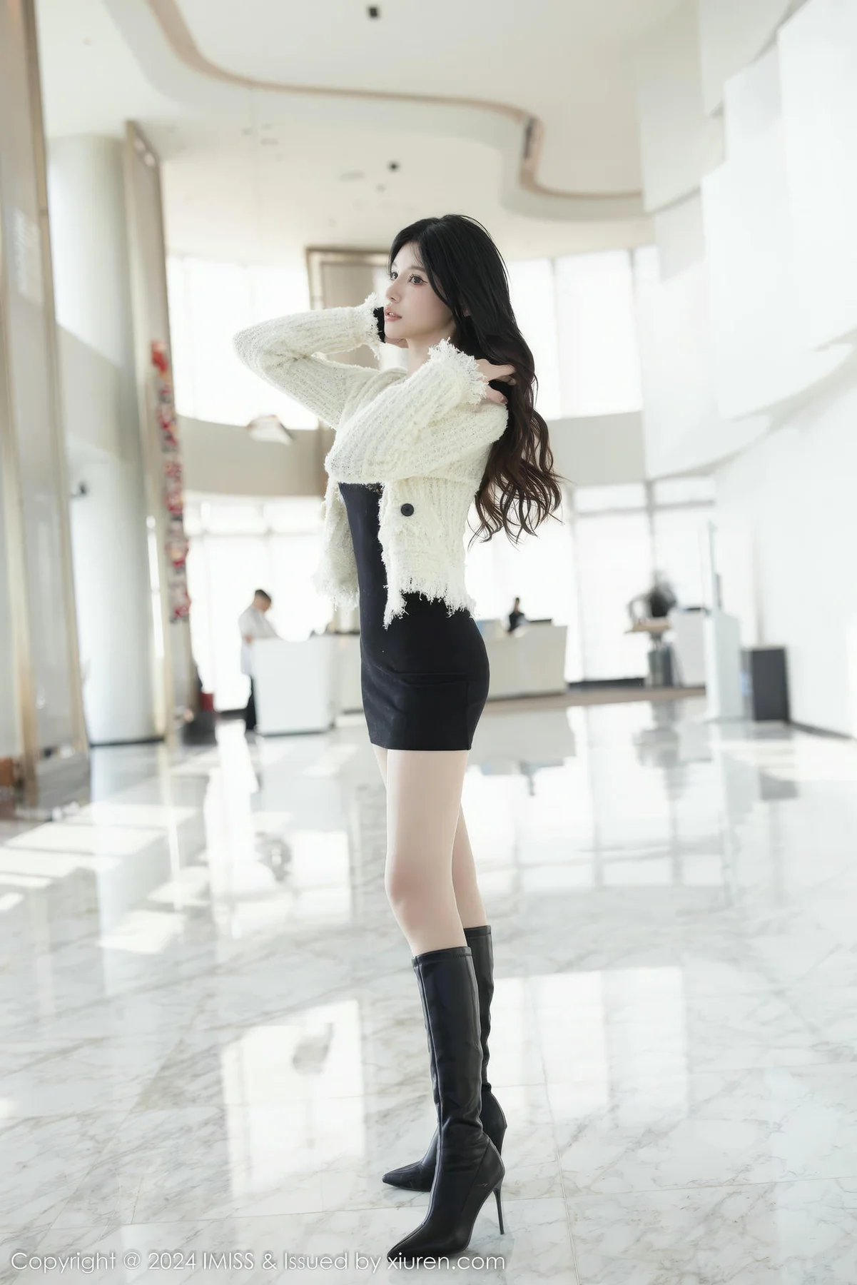 IMiss 爱蜜社 Vol.780 泥鳅鳅 香肩美腿私房写真 - 9