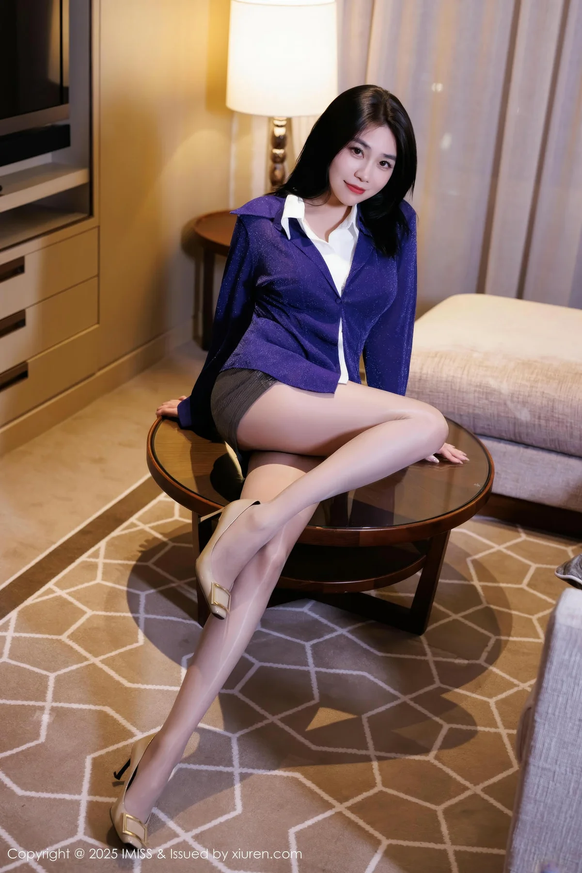 IMiss 爱蜜社 Vol.792 许诺Sabrina 蓝色衬衫原色丝袜 - 9