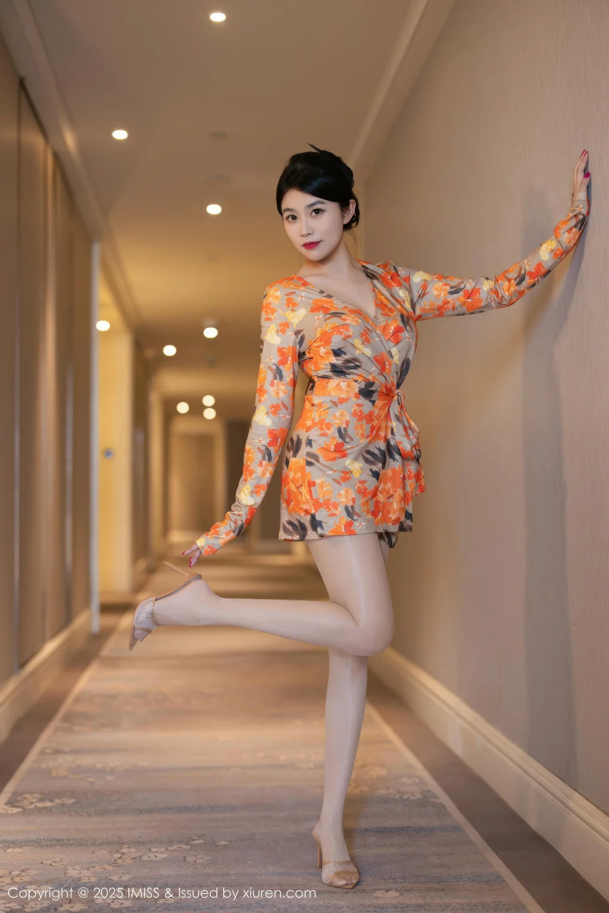 IMiss 爱蜜社 Vol.796 许诺Sabrina 连衣短裙肉色丝袜 - 7