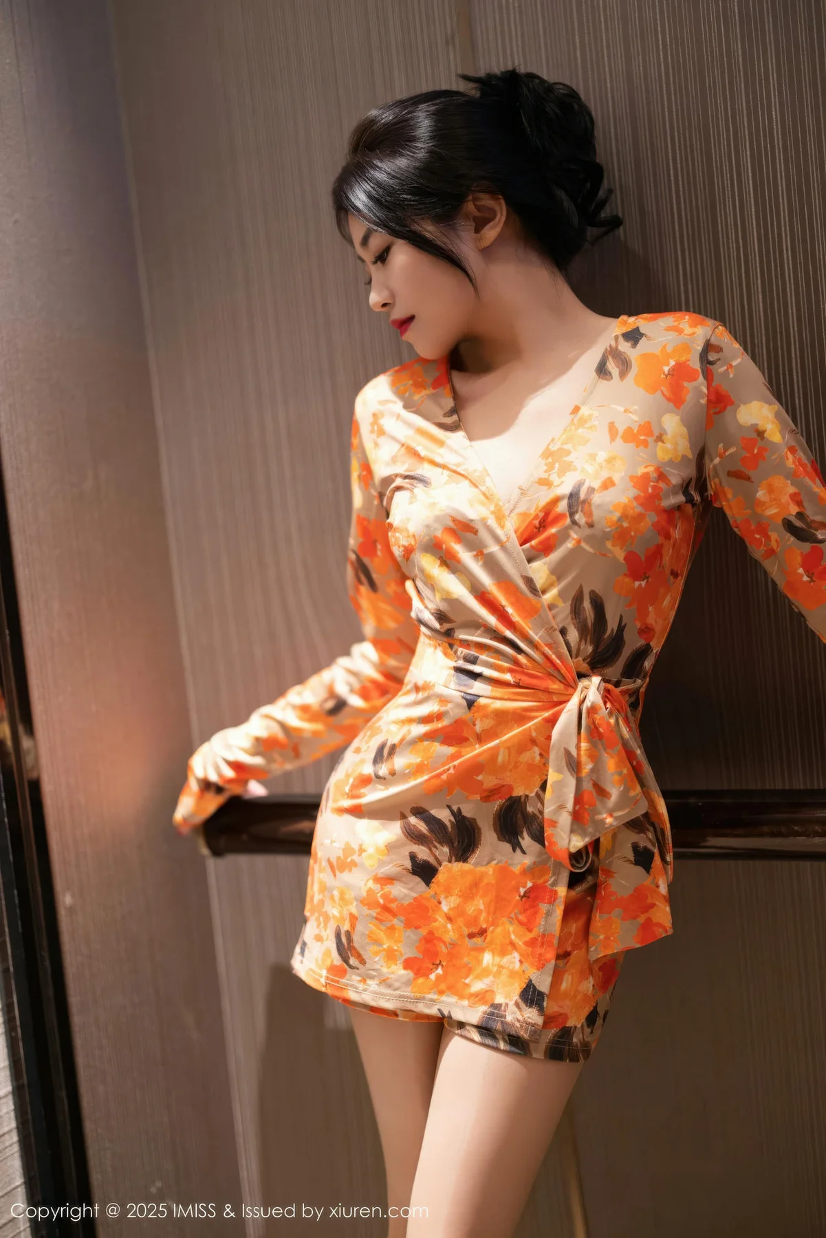 IMiss 爱蜜社 Vol.796 许诺Sabrina 连衣短裙肉色丝袜 - 4