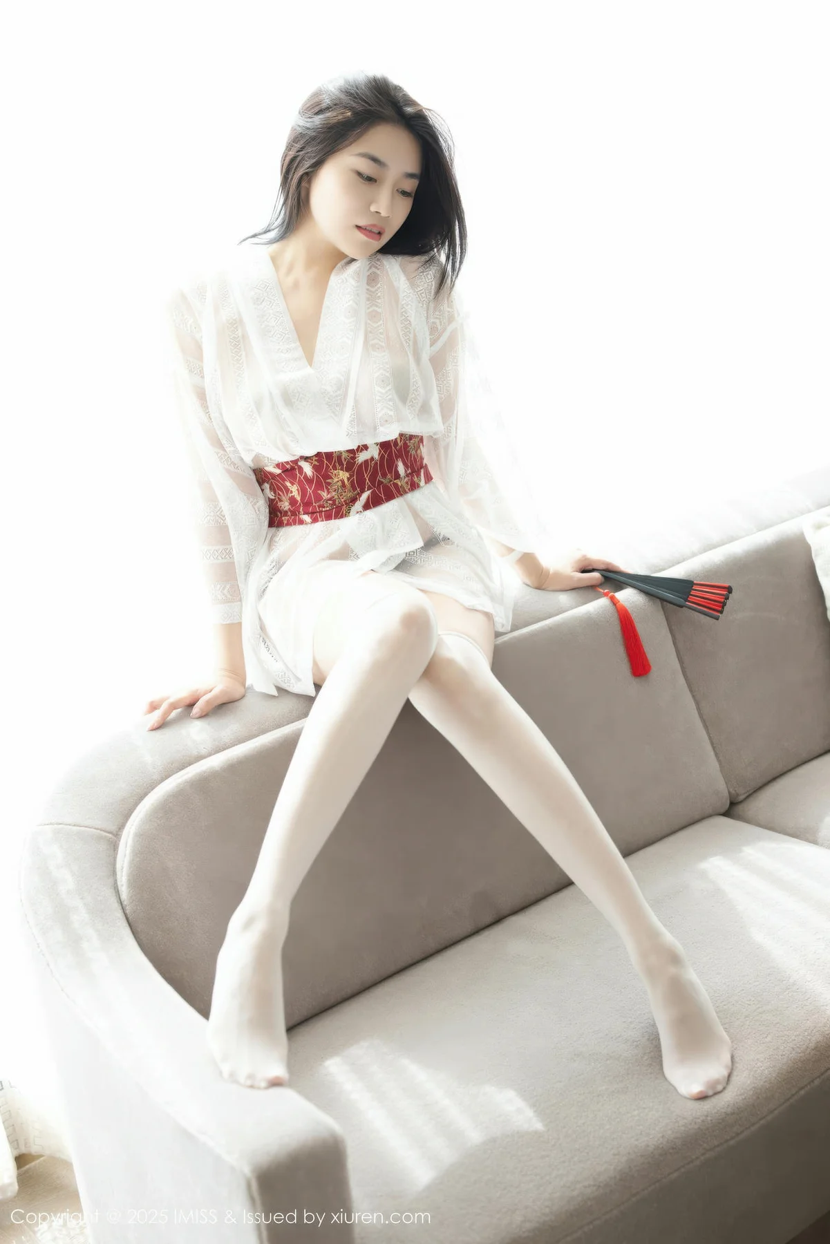 IMiss 爱蜜社 Vol.798 许诺Sabrina 轻透上衣美眸美腿 - 9