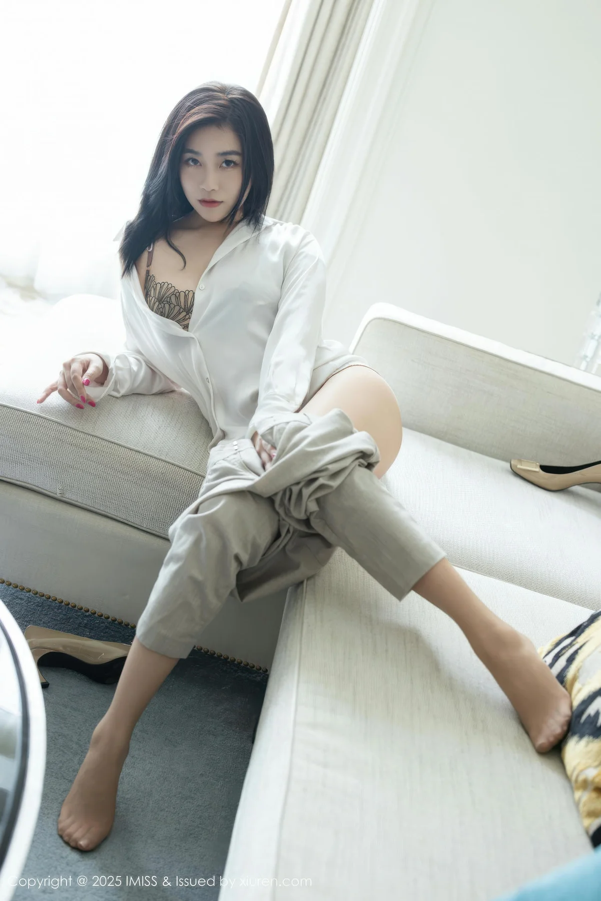 IMiss 爱蜜社 Vol.800 许诺Sabrina 白色OL服饰 - 4