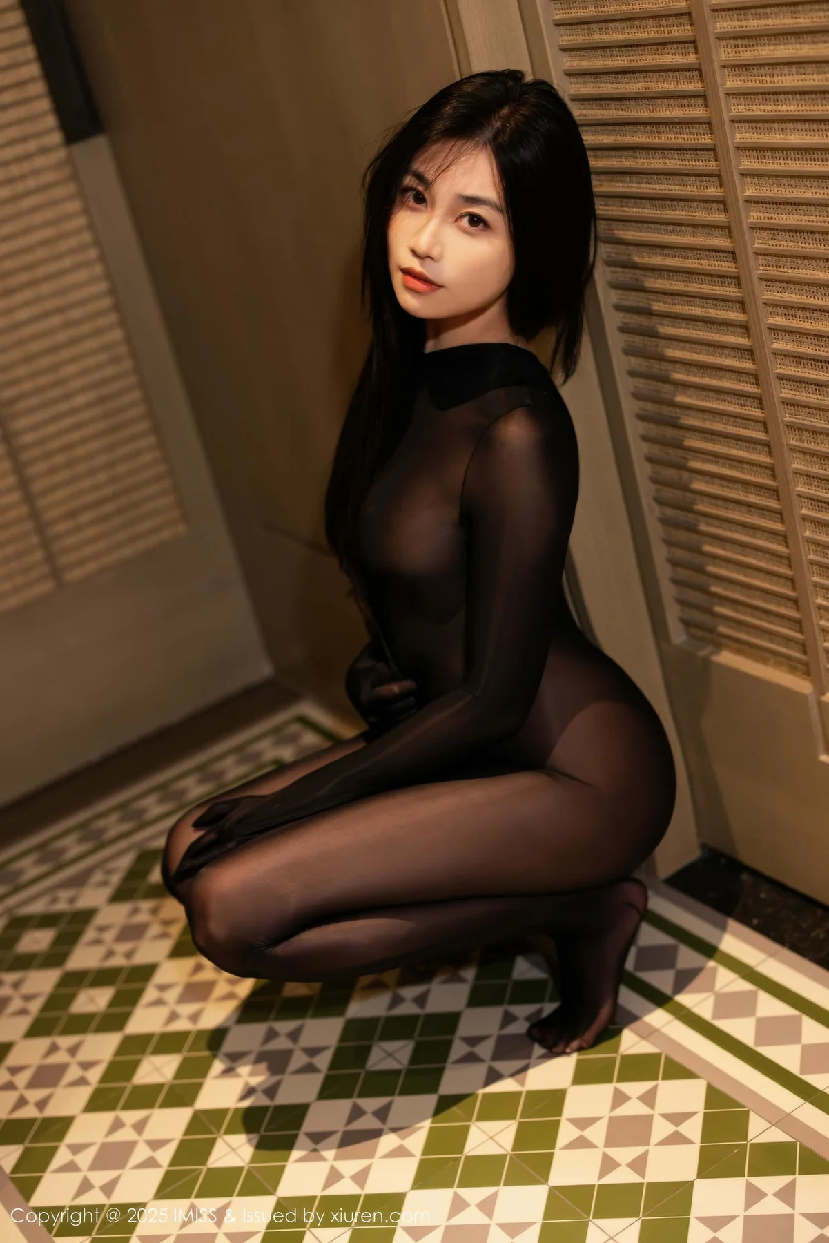 IMiss 爱蜜社 Vol.803 许诺Sabrina 黑色连体丝袜 - 4