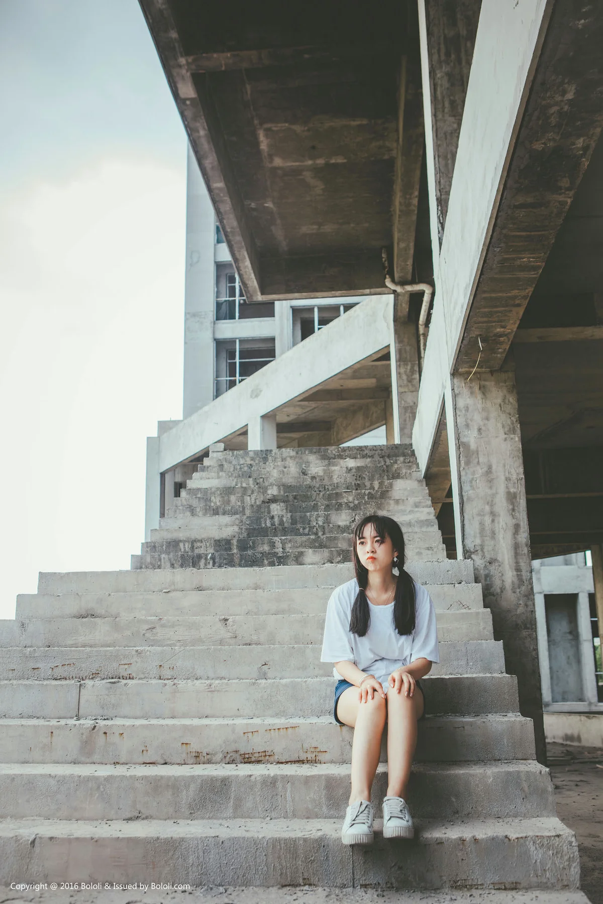 Kimoe 激萌文化 Vol.020 Modo 超凶的诺废墟中的清新少女 - 10