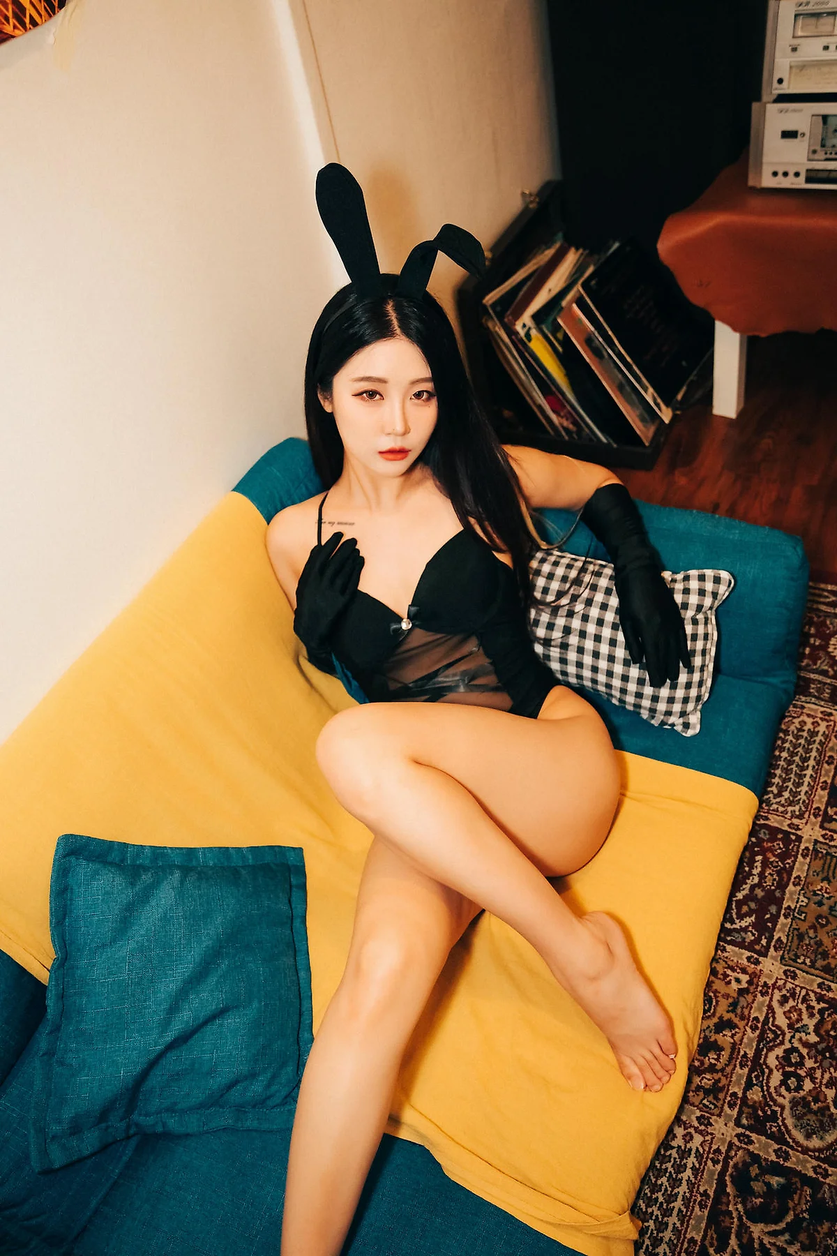 Loozy No.002 Loozy Bomi爆乳短裙玉足 - 7