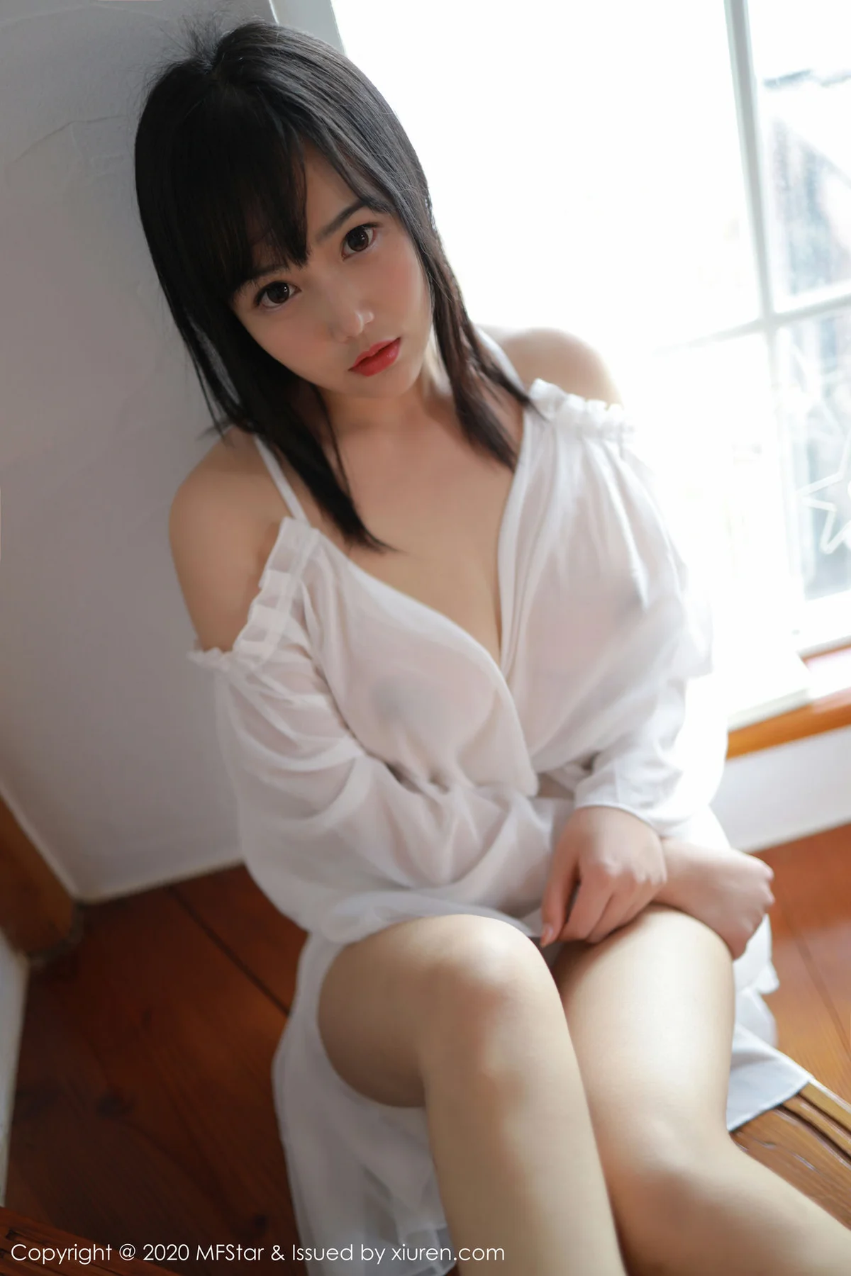 MFStar 模范学院 Vol.260 童颜巨乳 徐微微mia 薄透服饰日本旅... - 2