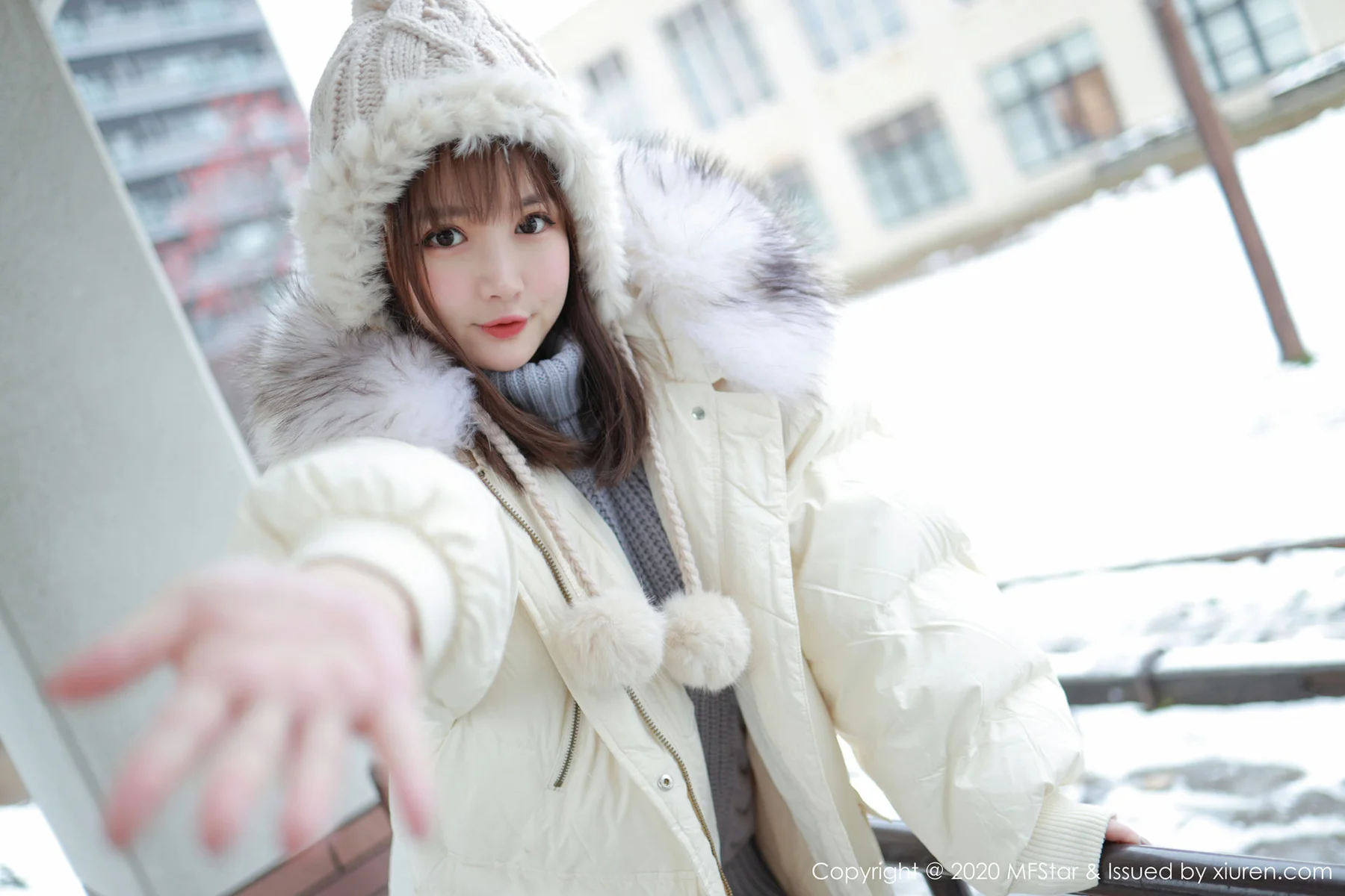 MFStar 模范学院 Vol.262 开背毛衣系列 恩率babe 北海道旅拍写真 - 9