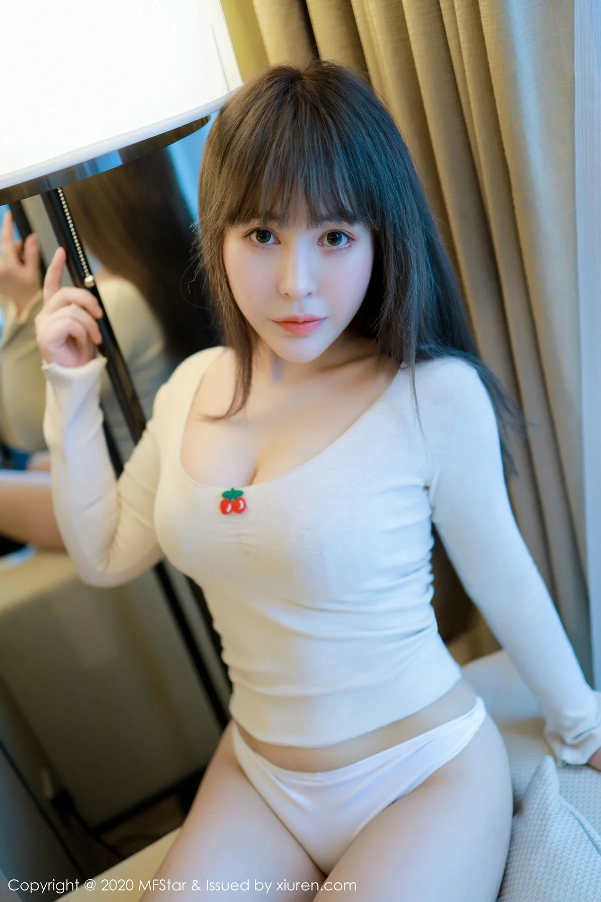 MFStar 模范学院 Vol.284 雪白圆润酥胸  艾莉Evelyn 最新性感写真 - 9