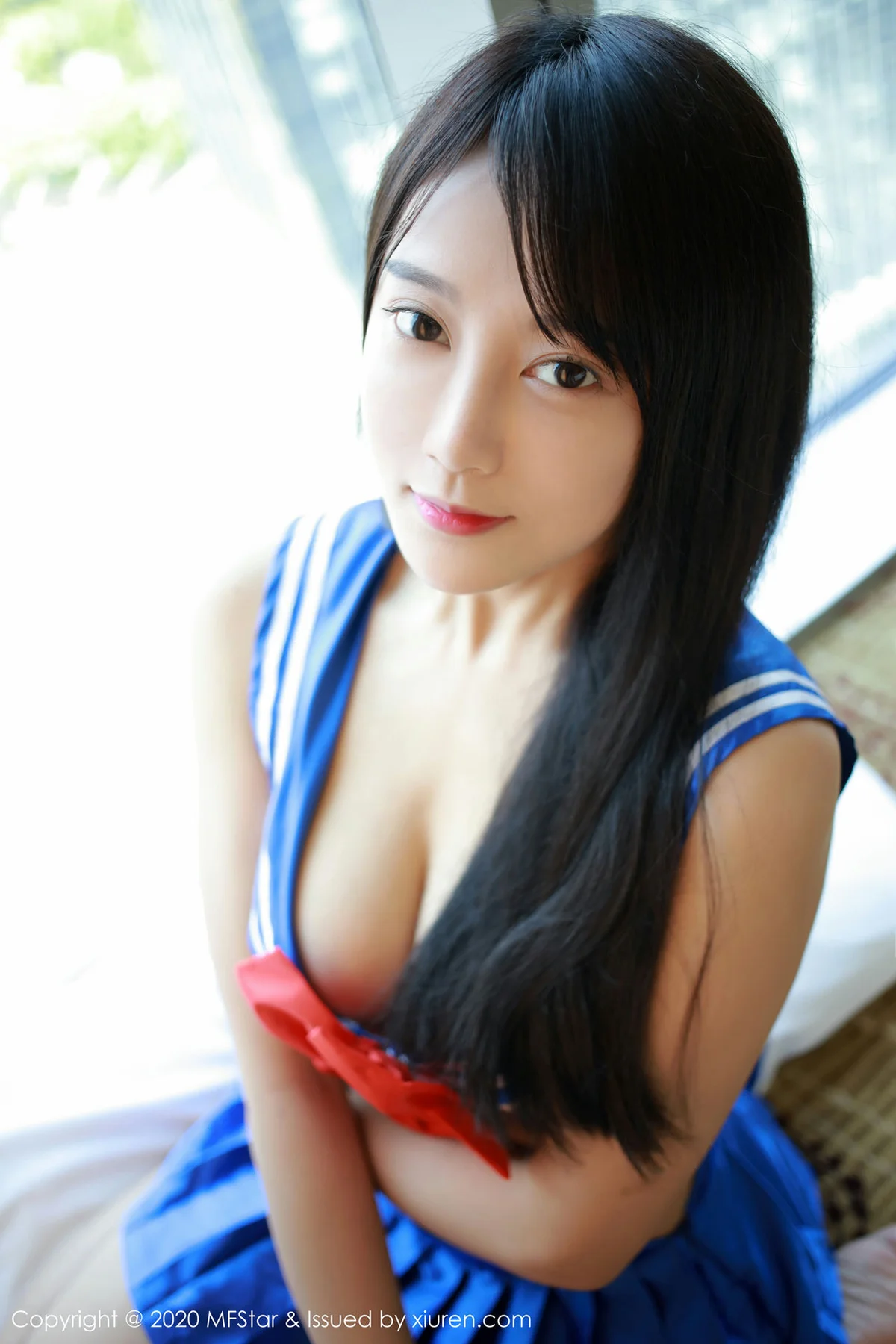 MFStar 模范学院 Vol.285 JK制服玉体写真 何嘉颖 - 1