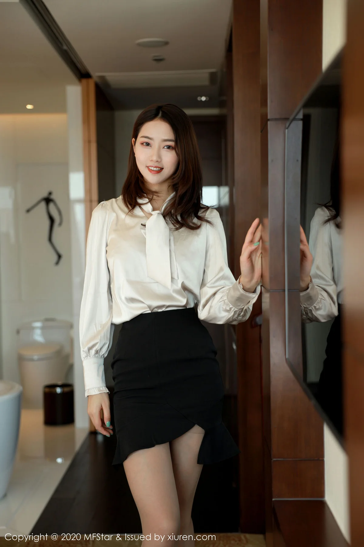 MFStar 模范学院 Vol.328  方子萱 芊芊玉腿第三套写真 - 10