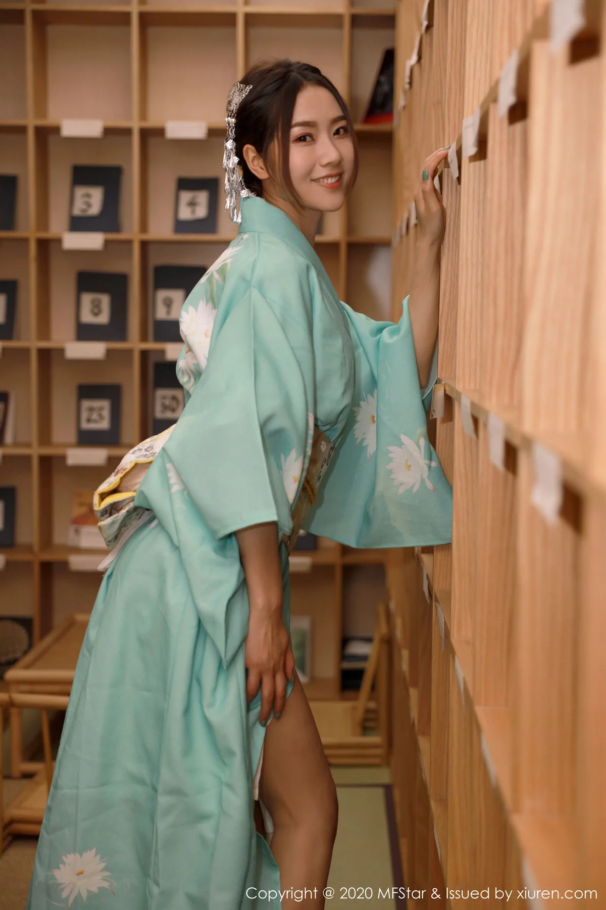 MFStar 模范学院 Vol.332  方子萱 和服美腿私房 - 2