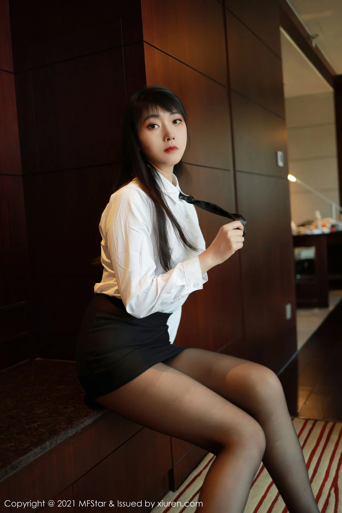 MFStar 模范学院 Vol.449   新人首套写真 锅包又you白衬衫黑丝 - 4