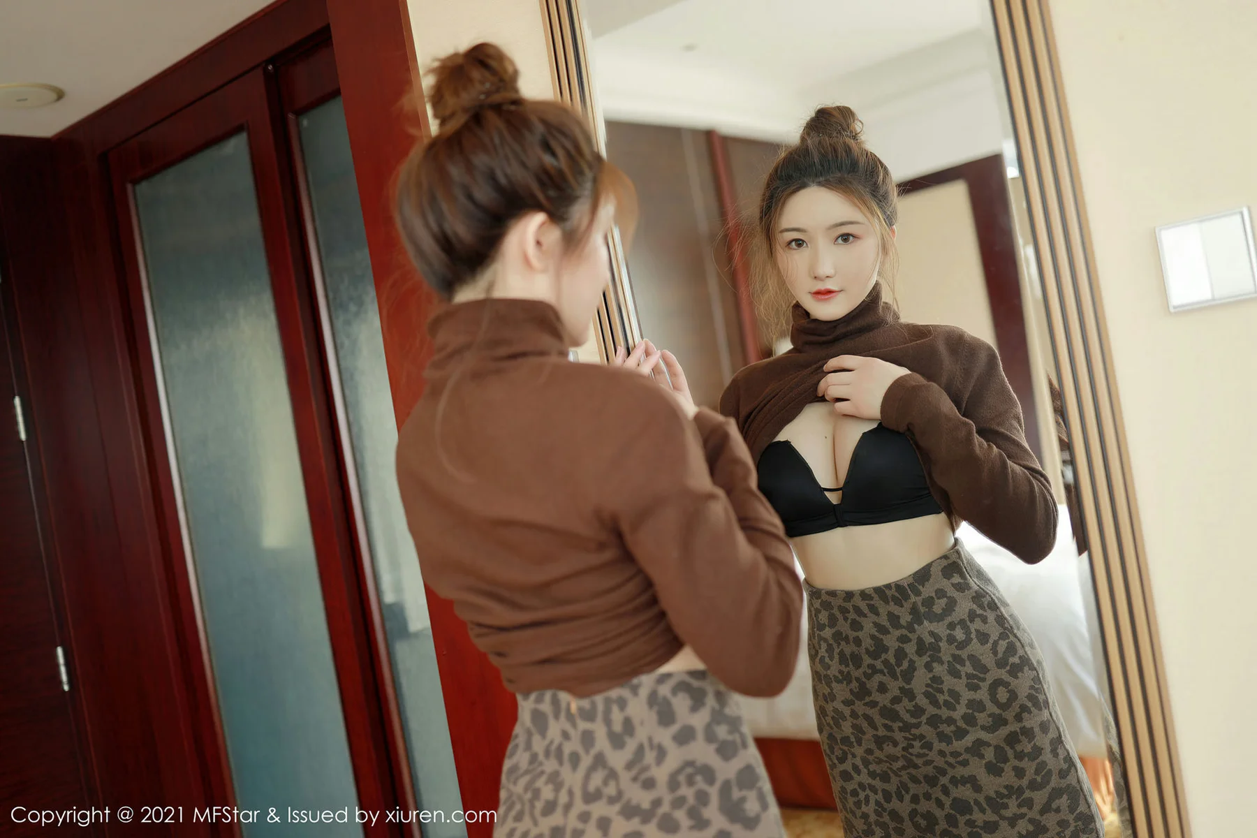 MFStar 模范学院 Vol.465   肉丝翘臀 婠婠么 都市ol新人模特 - 3