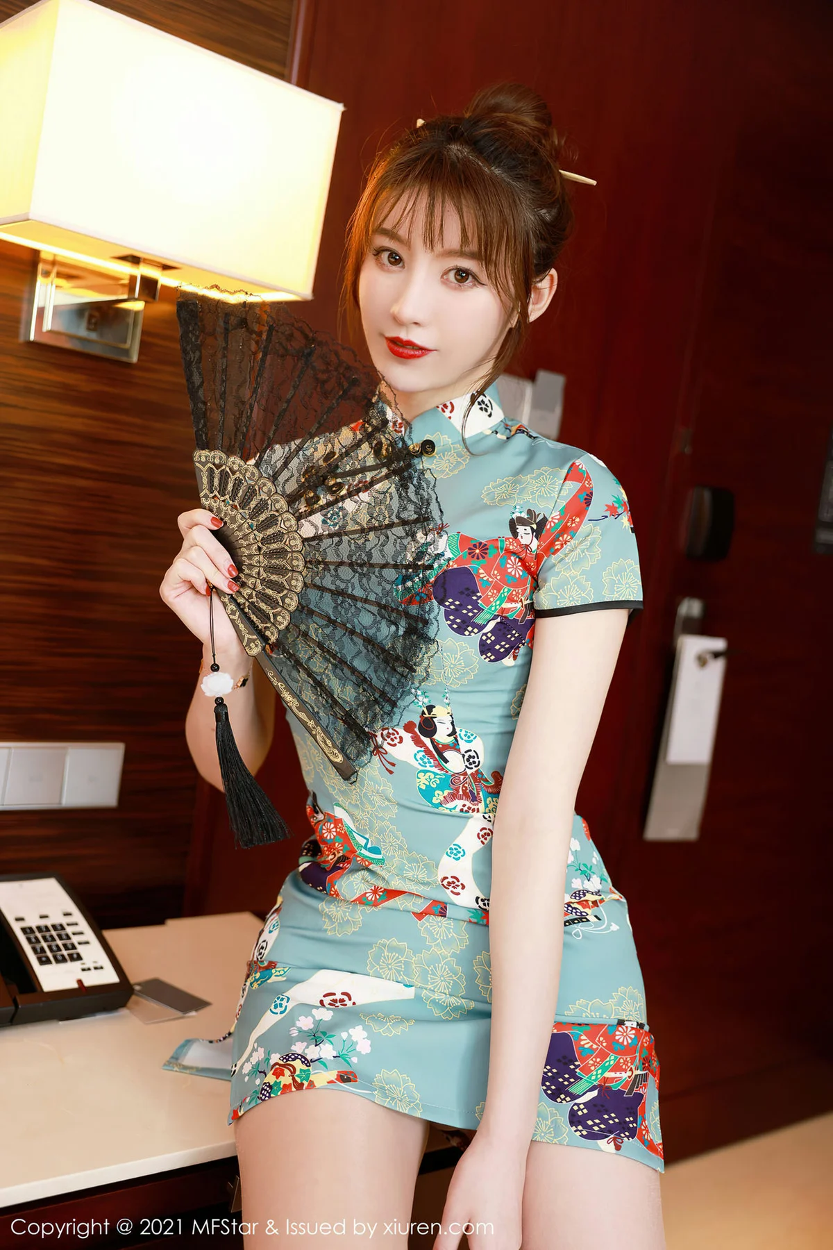 MFStar 模范学院 Vol.471 性感旗袍  yoo优优 三亚旅拍写真 - 4