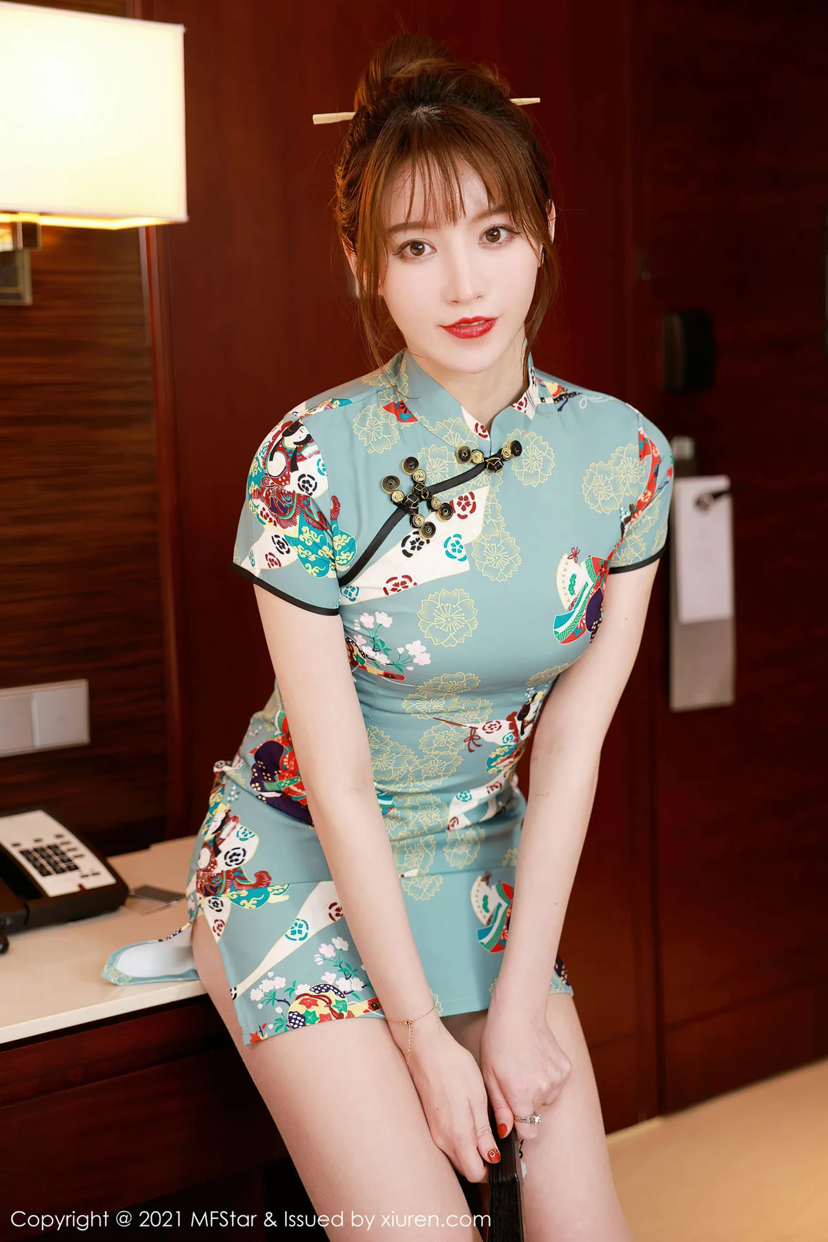 MFStar 模范学院 Vol.471 性感旗袍  yoo优优 三亚旅拍写真 - 10