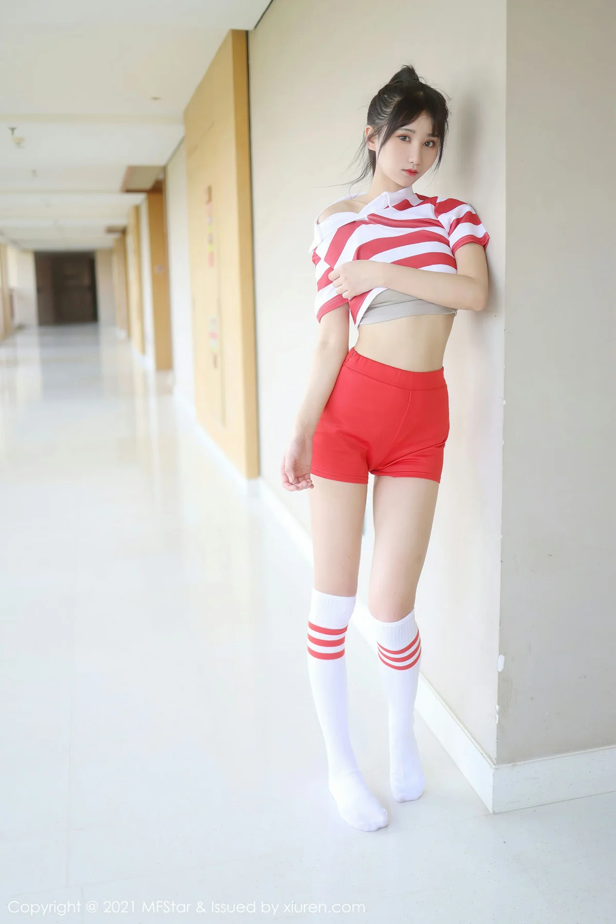 MFStar 模范学院 Vol.489 条纹筒袜 小果冻儿 清甜可人写真 - 6