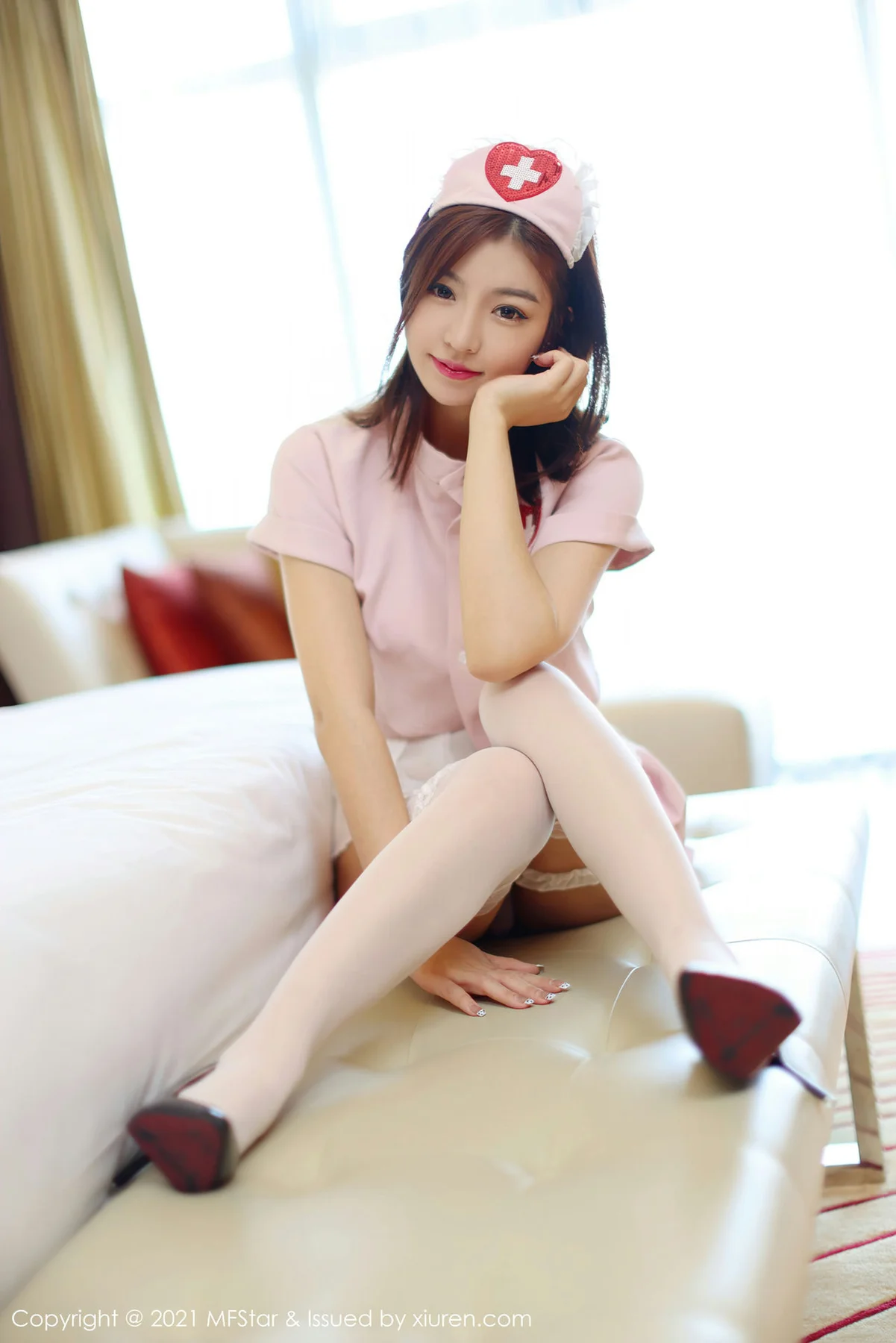 MFStar 模范学院 Vol.524 护士情趣制服 人间荒糖 性感写真 - 7